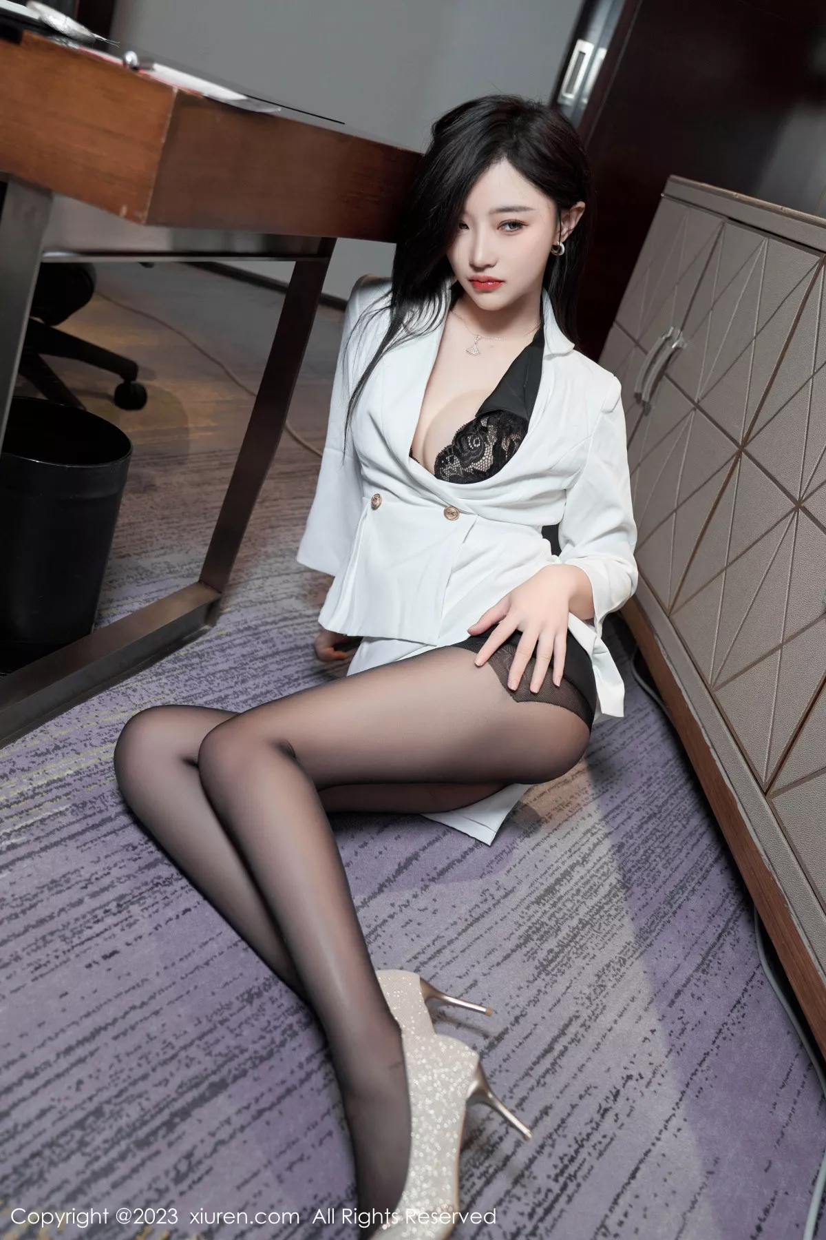 秀人集.com_[XiuRen秀人网]No.6900_模特妙可可Cheese性感黑色蕾丝薄纱服秀完美身材惹火诱惑写真80P