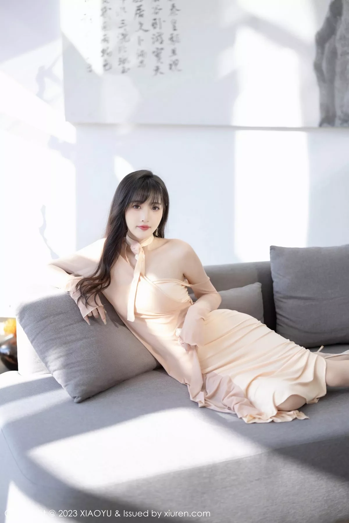 秀人集.com_[XiaoYu画语界]Vol.1049_模特林星阑浅色连衣裙配超薄肉丝+红色服饰配无内黑丝诱惑写真85P