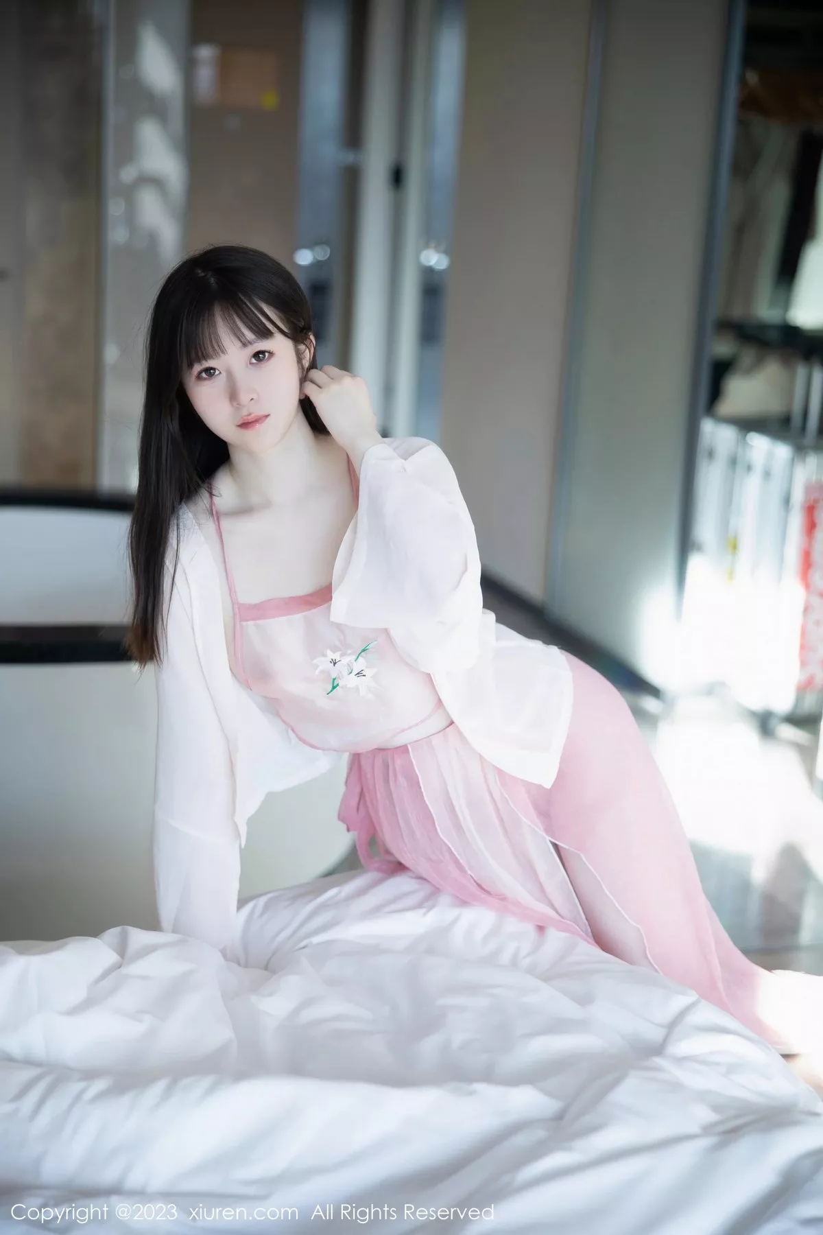 秀人集.com_[XiuRen秀人网]No.6926_新人模特林悠悠私房性感粉色古装服饰秀曼妙身姿迷人诱惑写真77P