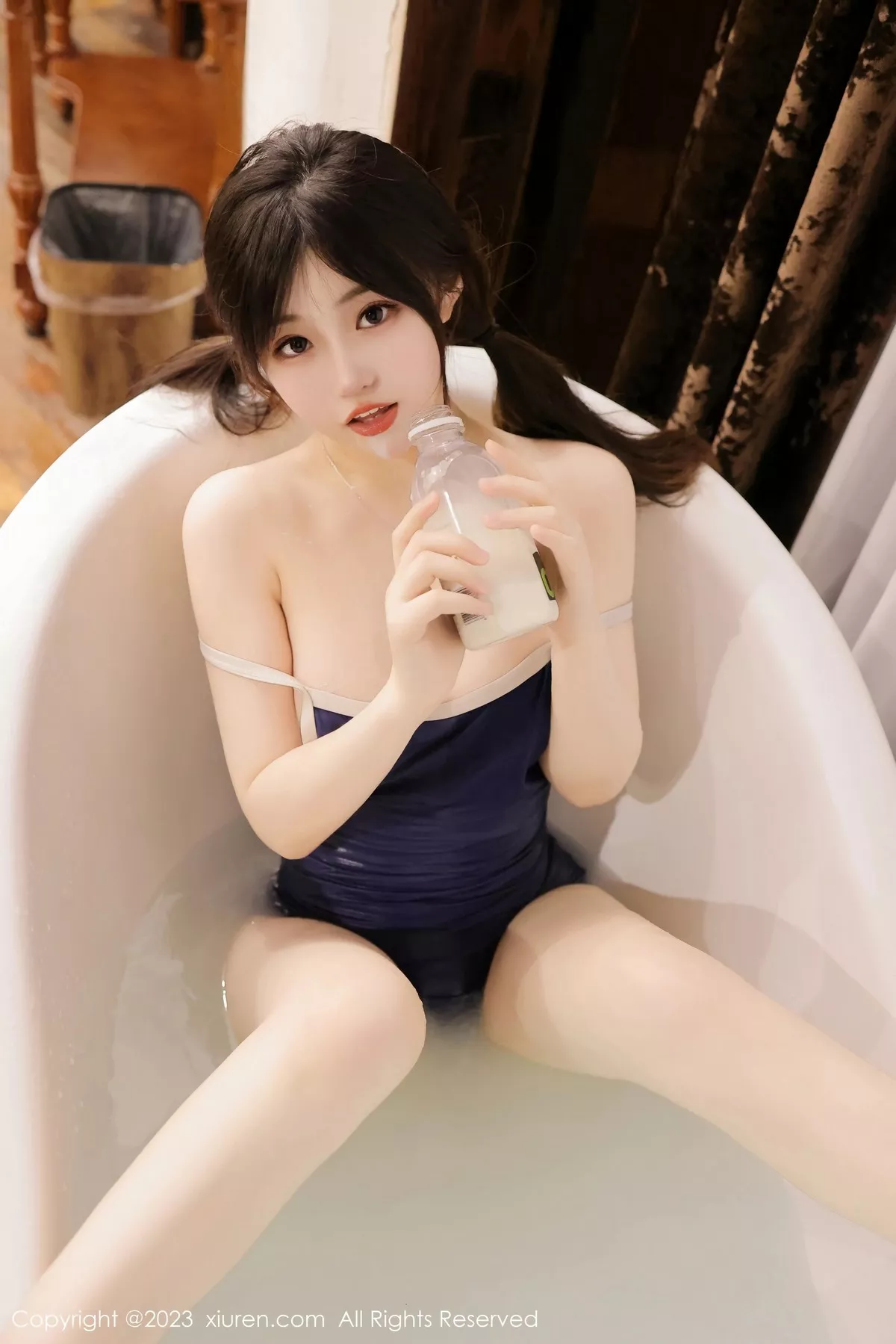 秀人集.com_[XiuRen秀人网]No.6781_新人模特岁小岁浴室蓝色高开叉连体衣湿身秀完美身材诱惑写真74P