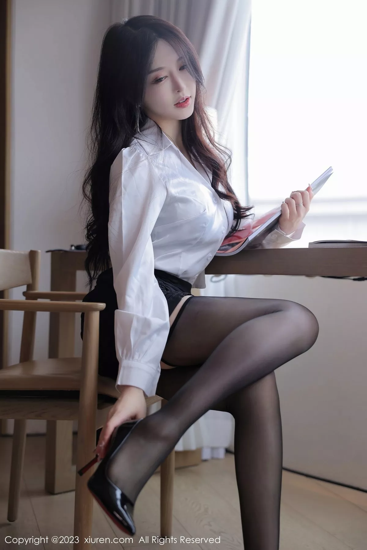 秀人集.com_[XiuRen秀人网]No.6824_模特玉兔miki性感白T配黑色短裙露黑色蕾丝内衣完美诱惑写真90P