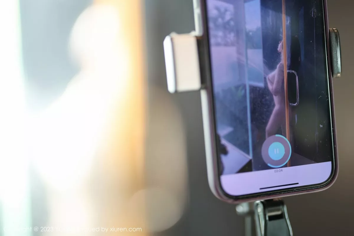 秀人集.com_[YouMi尤蜜荟]Vol.956_女神尤妮丝Egg黑色镂空连衣长裙露墨绿内衣秀魔鬼身材诱惑写真78P