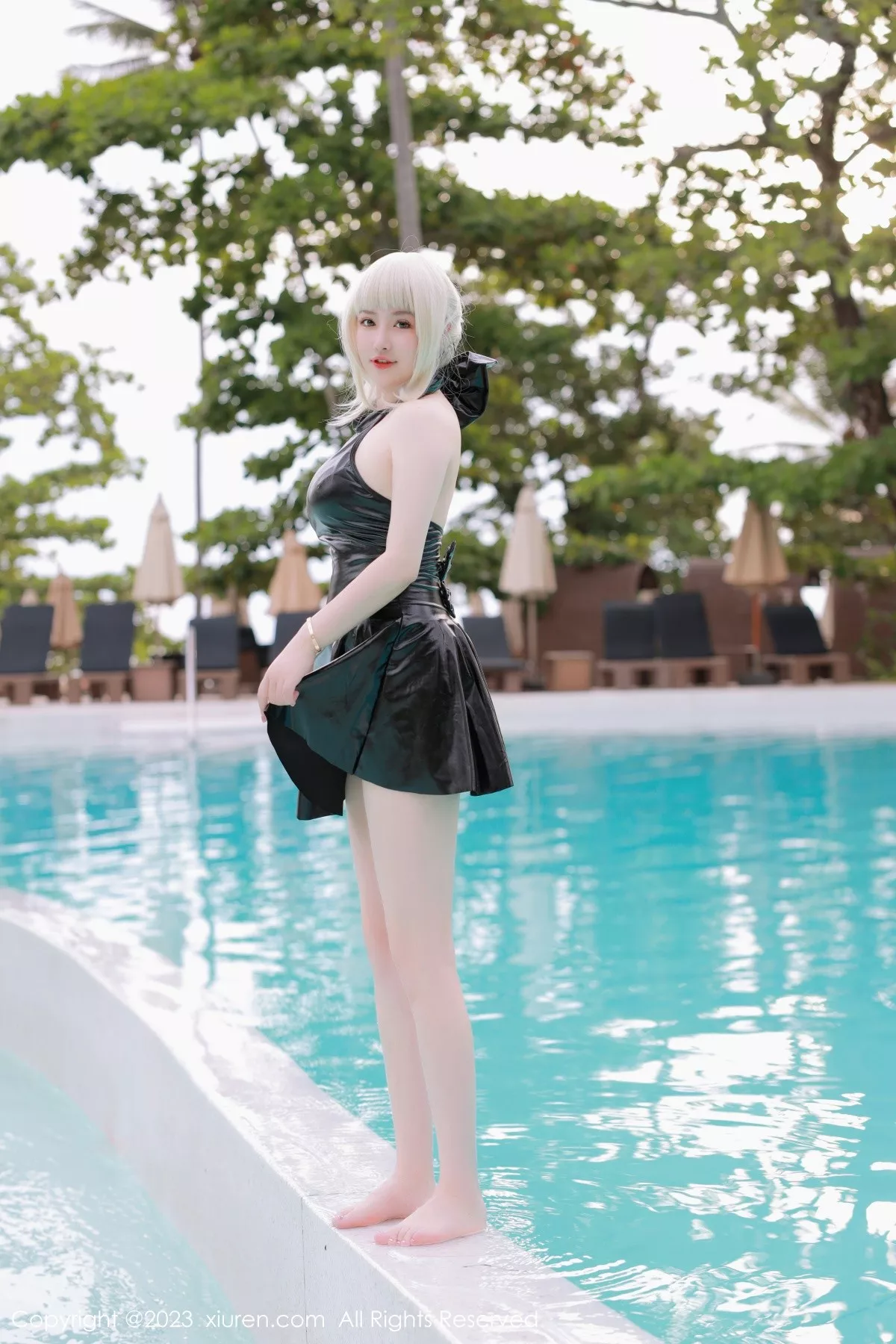 秀人集.com_[XiuRen秀人网]No.6984_模特养乐多DoDo性感黑色Cosplay装扮秀丰满身材惹火诱惑写真75P