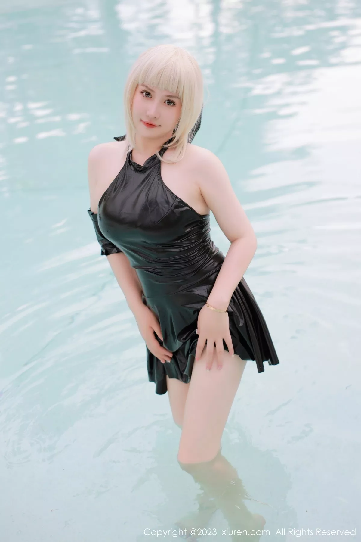 秀人集.com_[XiuRen秀人网]No.6984_模特养乐多DoDo性感黑色Cosplay装扮秀丰满身材惹火诱惑写真75P