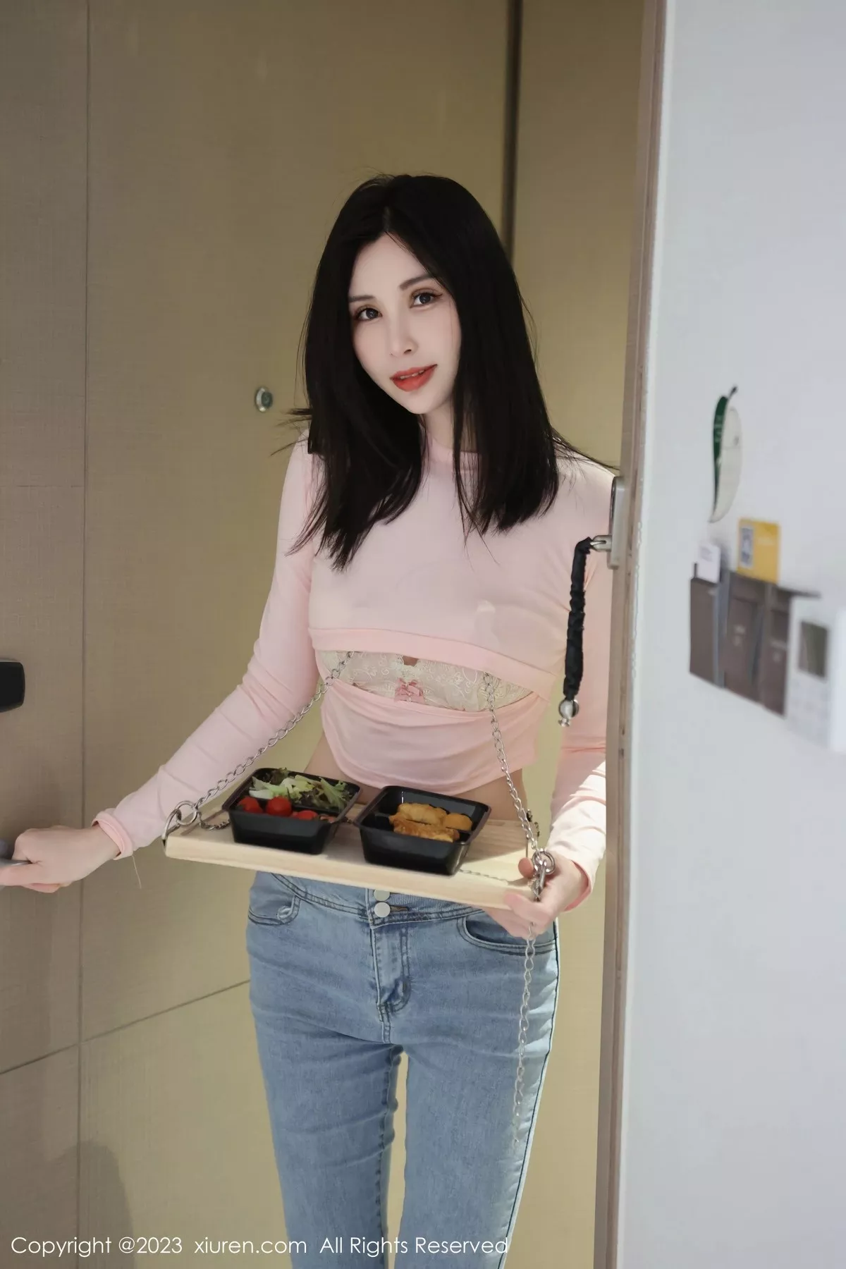 秀人集.com_[XiuRen秀人网]No.6992_模特王曼柔粉色衣配牛仔裤露粉色蕾丝内衣秀曼妙身姿诱惑写真82P