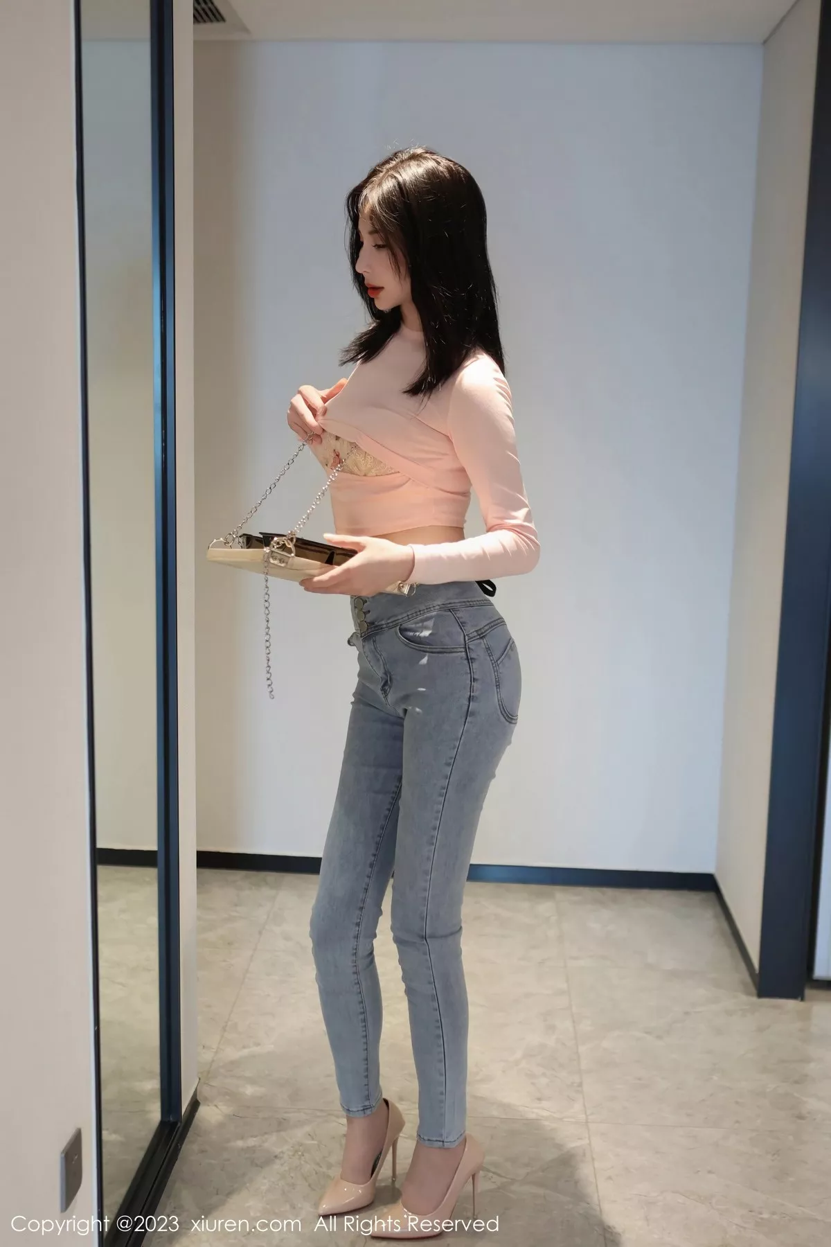 秀人集.com_[XiuRen秀人网]No.6992_模特王曼柔粉色衣配牛仔裤露粉色蕾丝内衣秀曼妙身姿诱惑写真82P