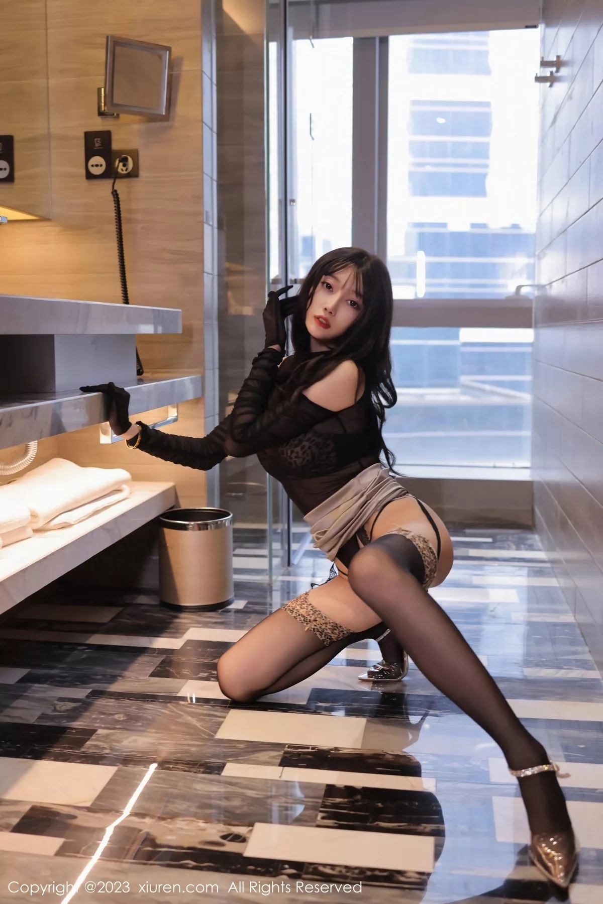 秀人集.com_[XiuRen秀人网]No.7004_模特玥儿玥er性感黑色轻透服饰露豹纹内衣配黑丝吊袜诱惑写真80P