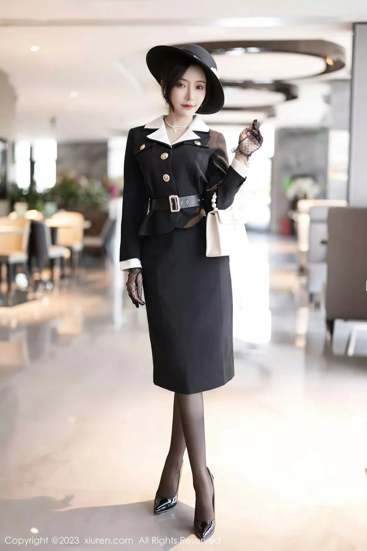 秀人集.com_[XiuRen秀人网]No.7048_女神王馨瑶yanni墨绿色轻透蕾丝内衣配黑丝秀完美身材诱惑写真81P