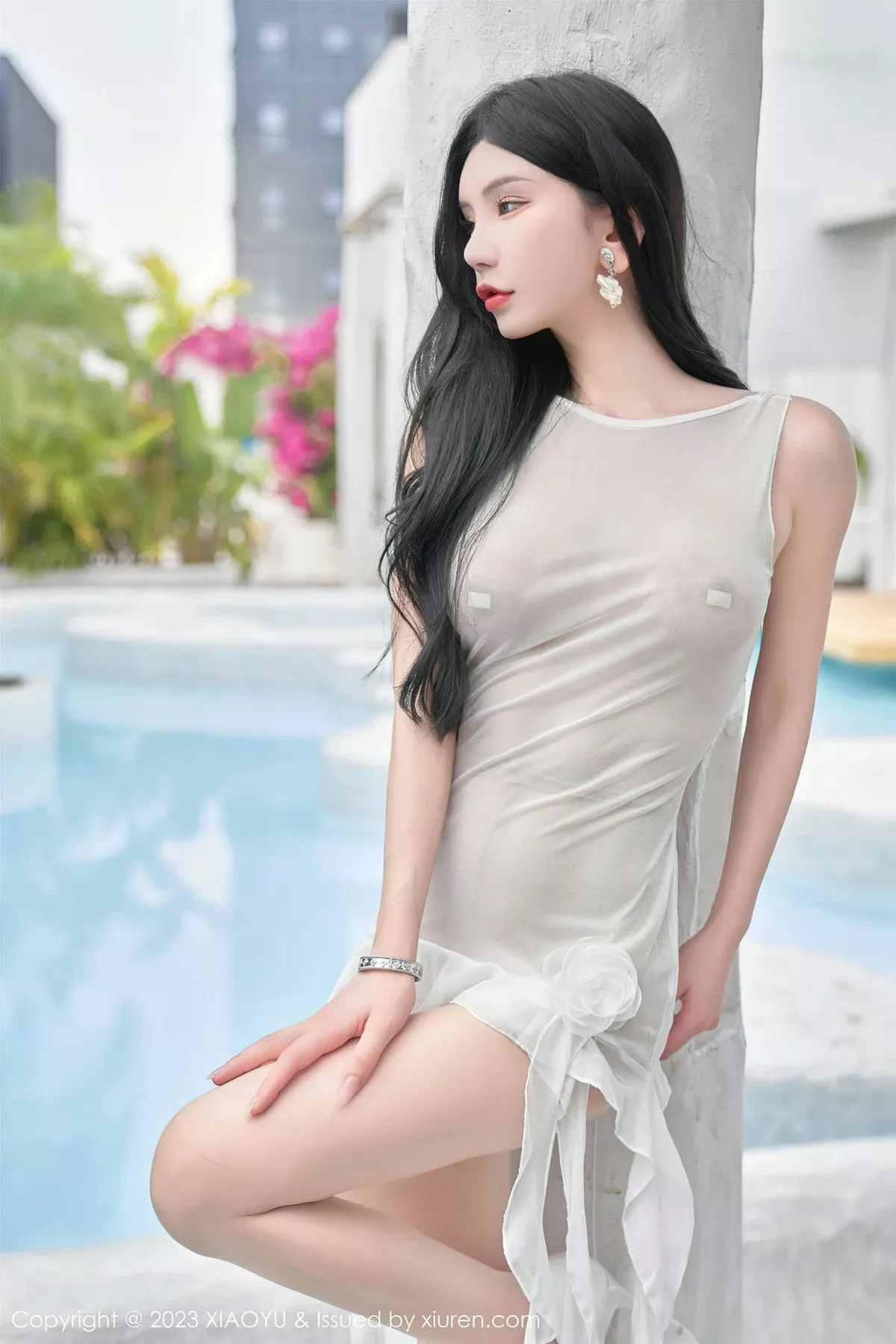 秀人集.com_[XiuRen秀人网]No.7049_女神周于希Sally水中拍摄白色薄透连衣长裙秀惹火身材诱惑写真90P