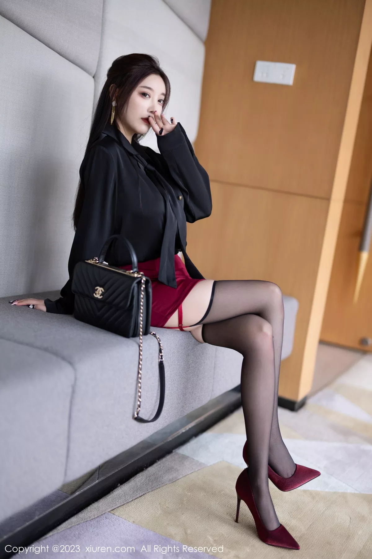 秀人集.com_[XiuRen秀人网]No.7062_女神杨晨晨Yome脱深蓝上衣露性感肉色蕾丝边内衣迷人诱惑写真81P