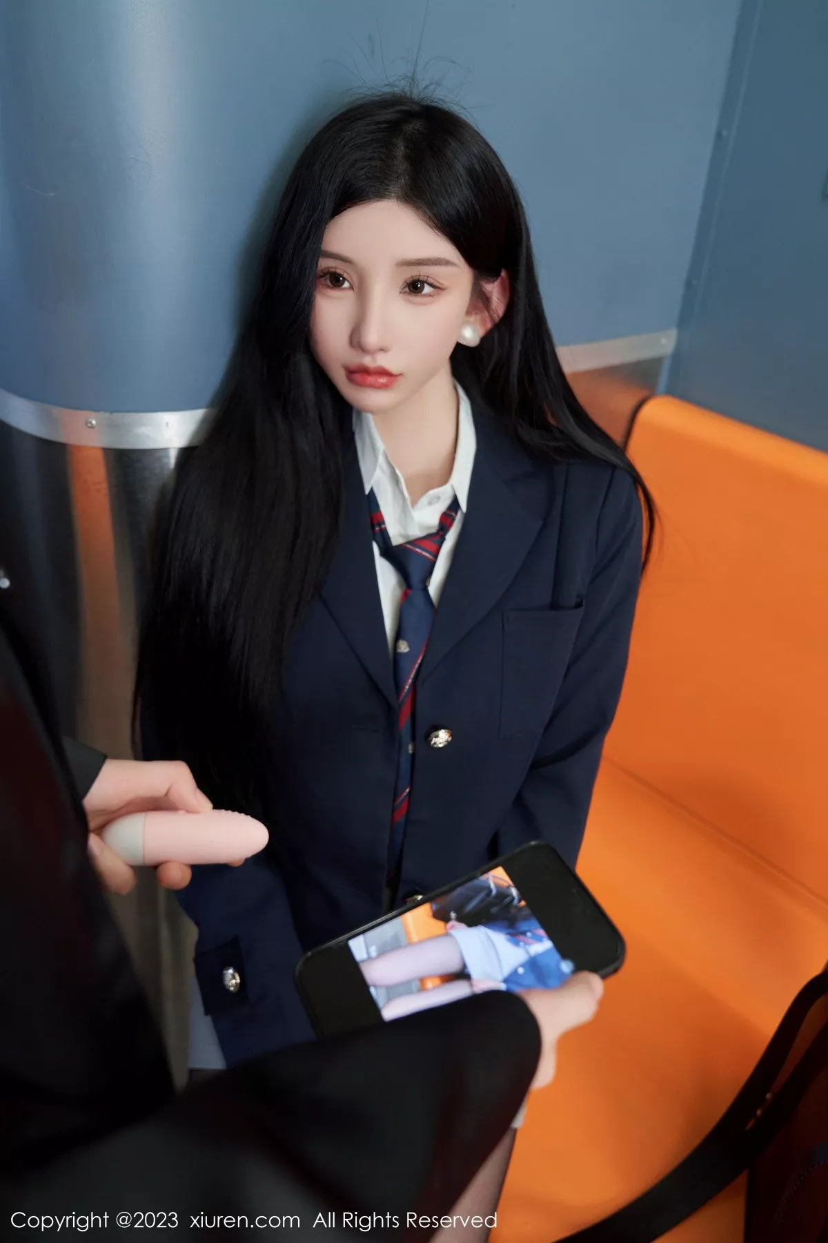 秀人集.com_[XiuRen秀人网]No.7086_女神周于希Sally地铁场景性感白色内衣配超薄黑丝完美诱惑写真100P