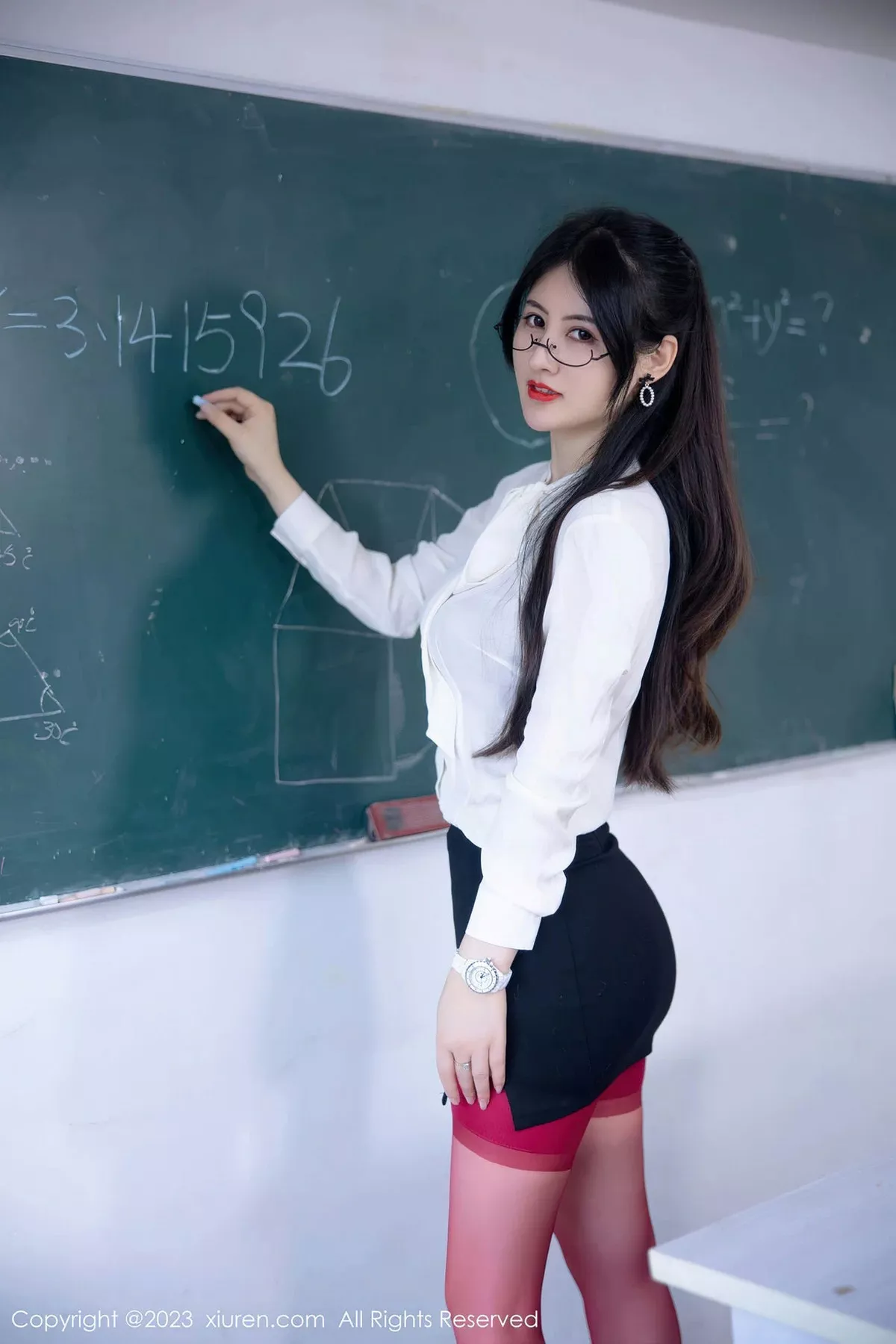 秀人集.com_[XiuRen秀人网]No.6980_模特诗诗kiki教师角色脱性感白T露红色内衣配红丝吊袜诱惑写真93P