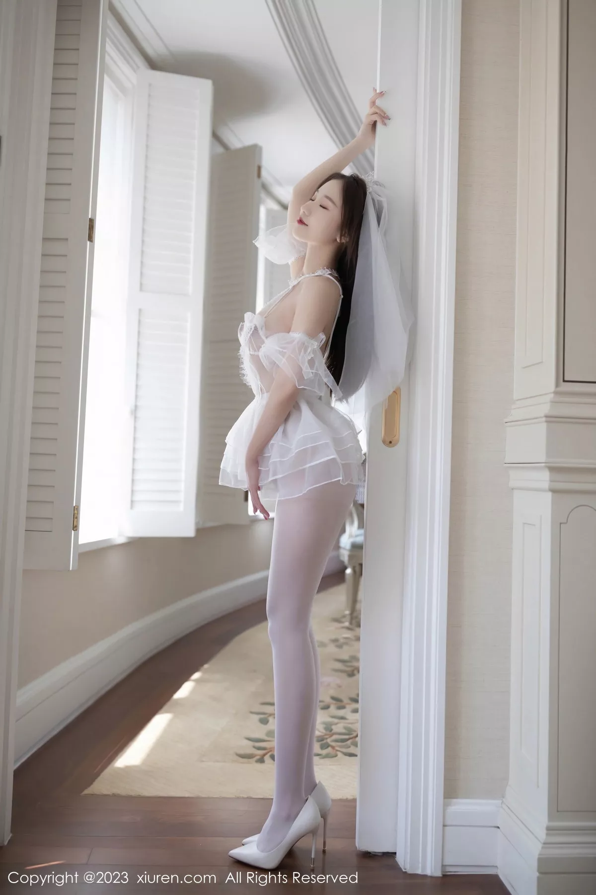 秀人集.com_[XiuRen秀人网]No.7104_模特杏子Yada白色蕾丝薄透婚纱配无内白丝秀惹火身材诱惑写真85P