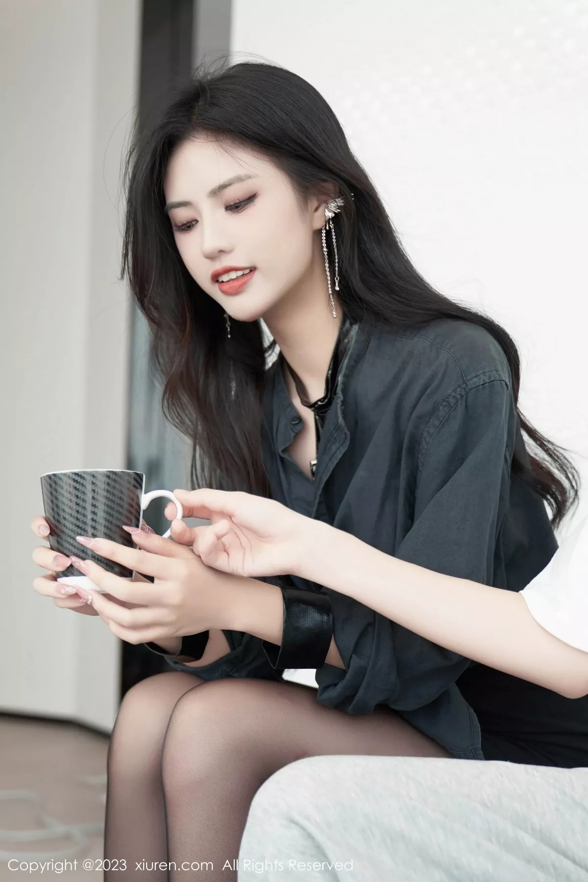 秀人集.com_[XiuRen秀人网]No.7100_模特浅浅Danny性感黑色情趣服配超薄黑丝秀丰腴身姿诱惑写真84P