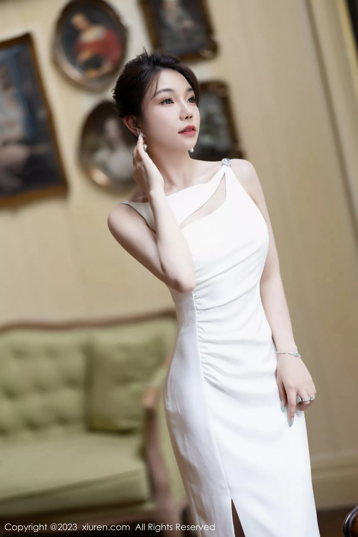 秀人集.com_[XiuRen秀人网]No.7155_模特徐莉芝Booty白色吊带裙+白色蕾丝薄纱秀惹火身材诱惑写真90P