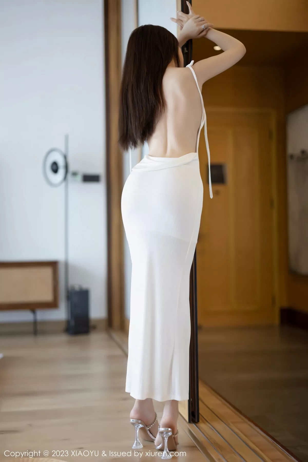 秀人集.com_[XiaoYu画语界]Vol.1084_女神徐莉芝Booty白色吊带长裙露果绿色内衣秀曼妙身姿诱惑写真86P