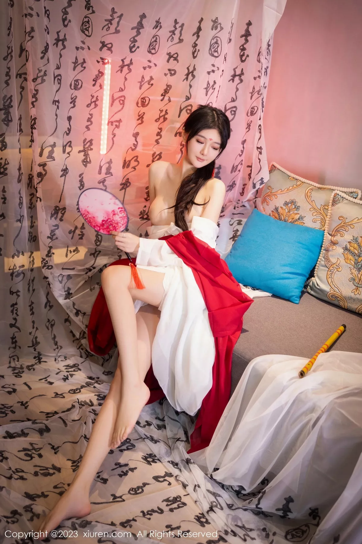 秀人集.com_[XiuRen秀人网]No.7192_模特幼幼私房古风场景性感红色古装服半脱秀完美身材诱惑写真92P