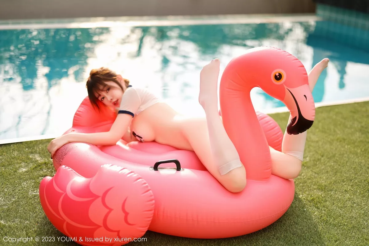 秀人集.com_[YouMi尤蜜荟]Vol.973_女神王雨纯性感白上衣配蓝色短裤半脱秀丰满身材惹火诱惑写真88P