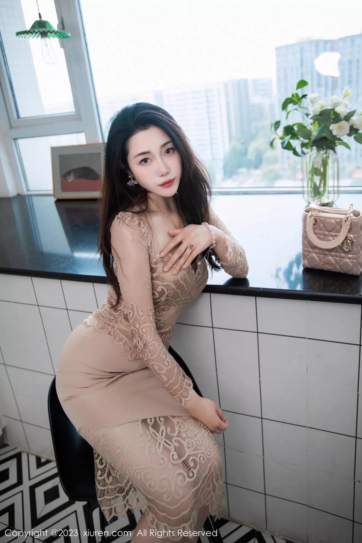 秀人集.com_[XiuRen秀人网]No.7216_模特严利娅Yuliya户外性感杏色低胸连衣长裙秀完美身材诱惑写真89P