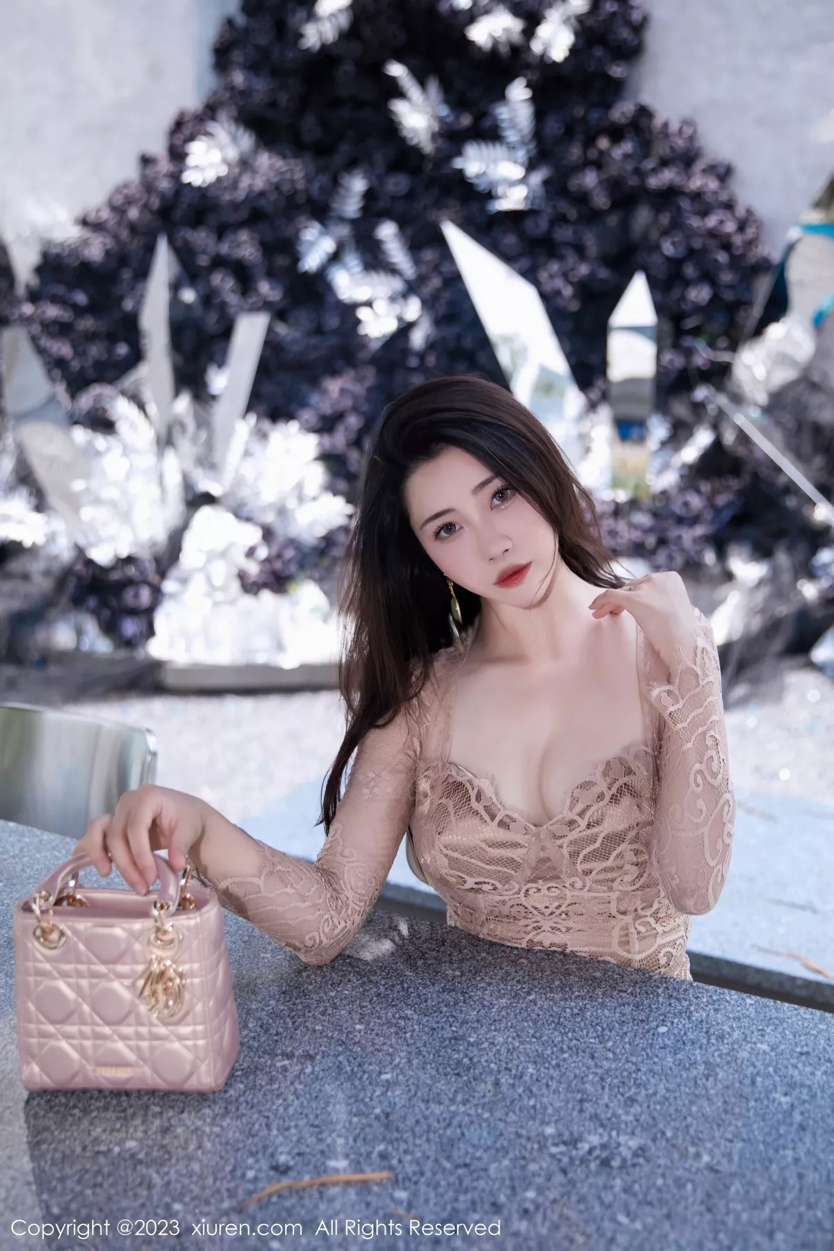 秀人集.com_[XiuRen秀人网]No.7216_模特严利娅Yuliya户外性感杏色低胸连衣长裙秀完美身材诱惑写真89P