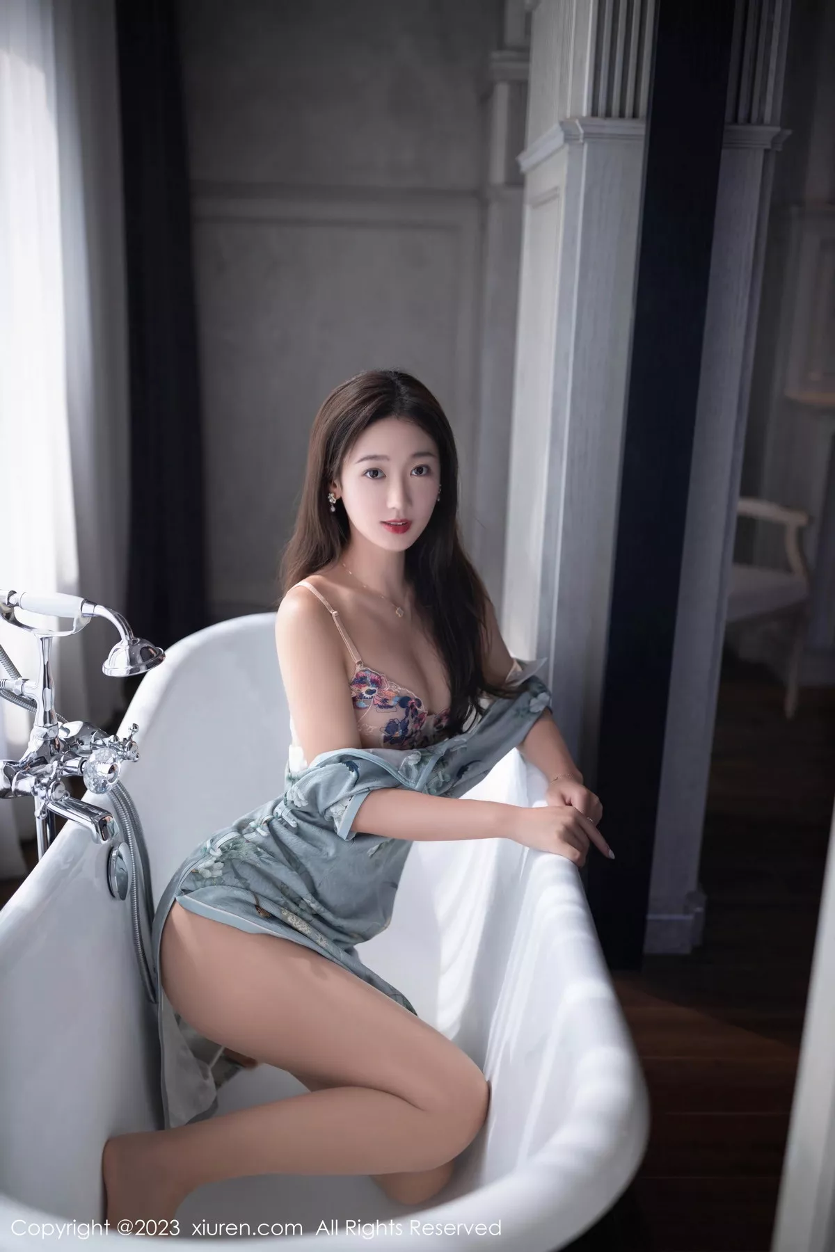 秀人集.com_[XiuRen秀人网]No.7232_模特唐安琪私房浴室性感浅色内衣配原色丝袜秀曼妙身姿诱惑写真76P