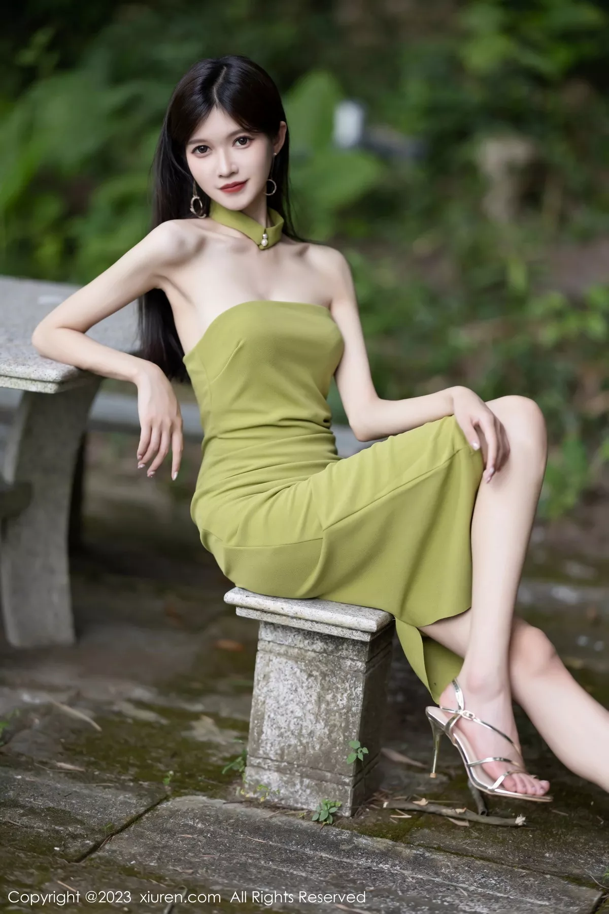 秀人集.com_[XiuRen秀人网]No.7241_模特程程程性感果绿连衣长裙+链式情趣内衣秀完美身材诱惑写真83P