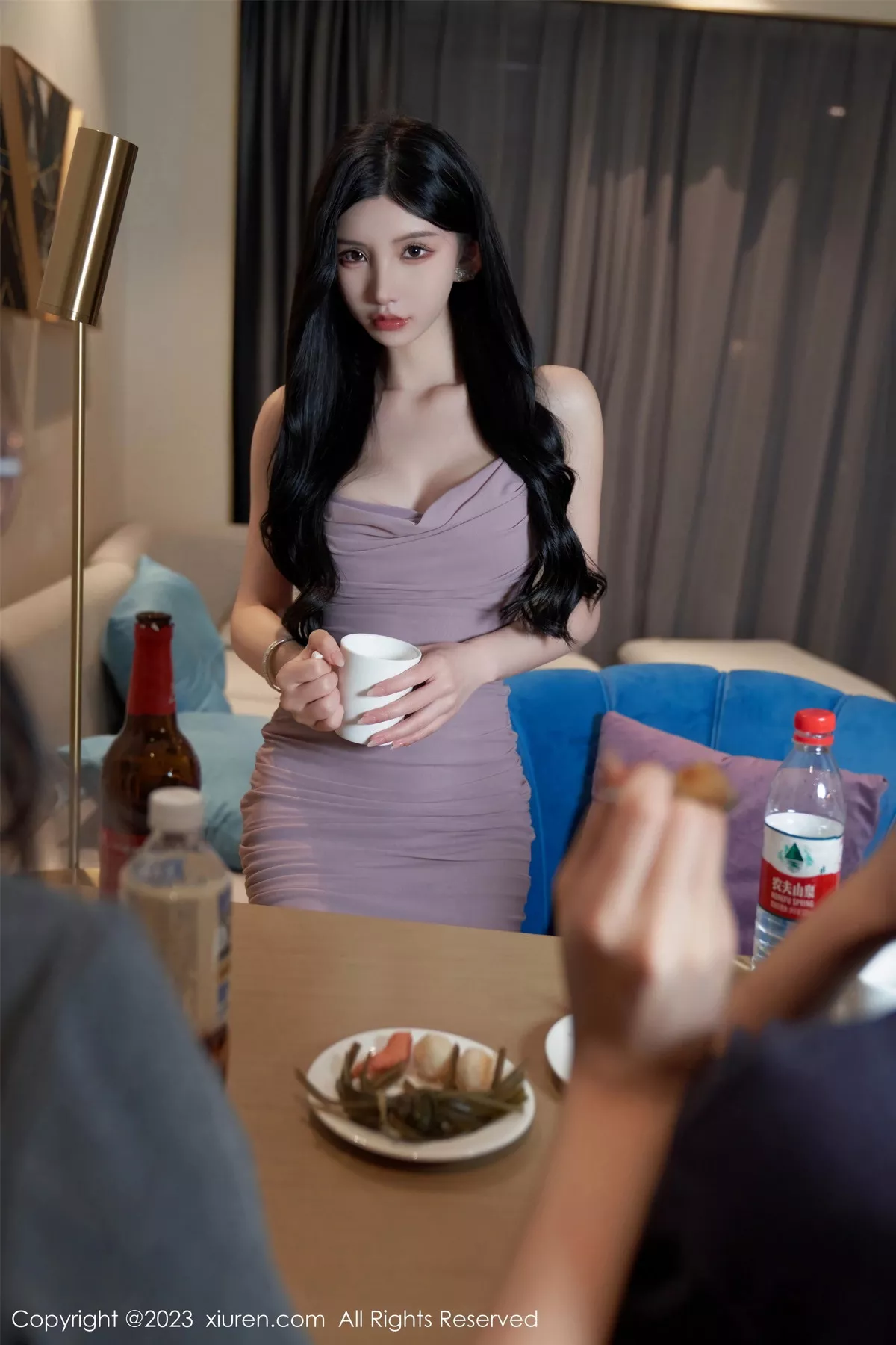 秀人集.com_[XiuRen秀人网]No.7122_女神周于希Sally性感吊带裙+黑色蕾丝睡裙秀完美身材诱惑写真100P