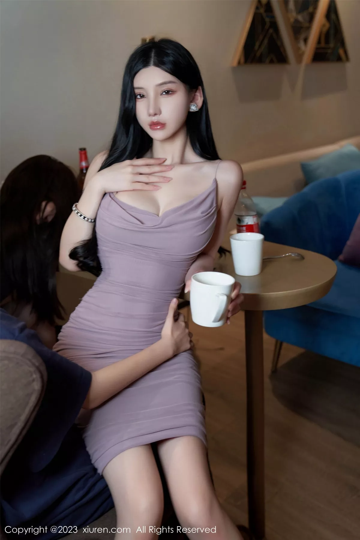 秀人集.com_[XiuRen秀人网]No.7122_女神周于希Sally性感吊带裙+黑色蕾丝睡裙秀完美身材诱惑写真100P