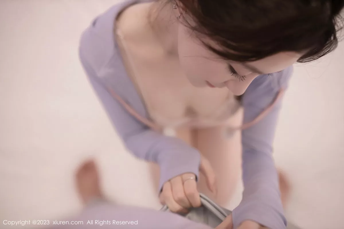 秀人集.com_[XiuRen秀人网]No.7120_模特鱼子酱Fish半脱露性感浅粉色蕾丝内衣秀曼妙身姿诱惑写真80P