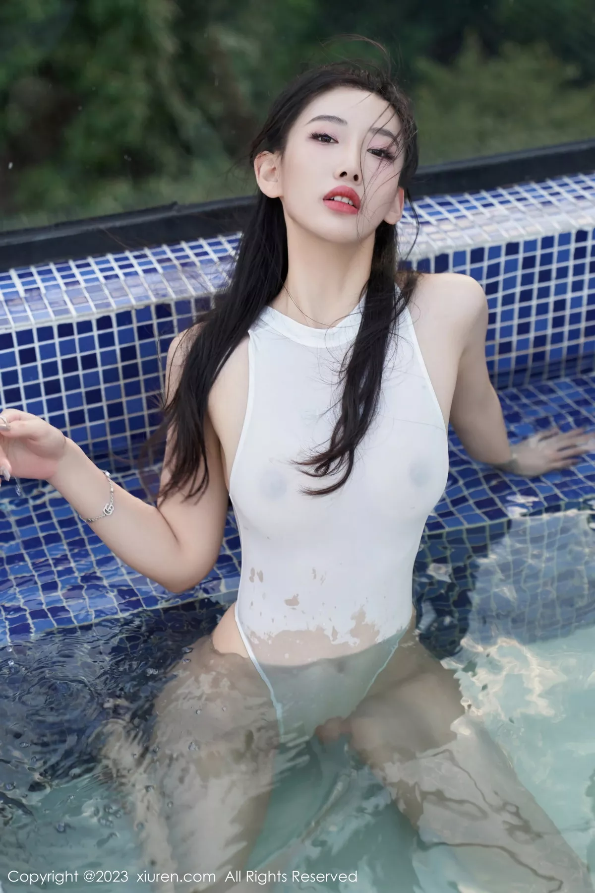 秀人集.com_[XiuRen秀人网]No.7146_模特沈青黛泳池性感白色轻透泳衣湿身秀惹火身材迷人诱惑写真83P