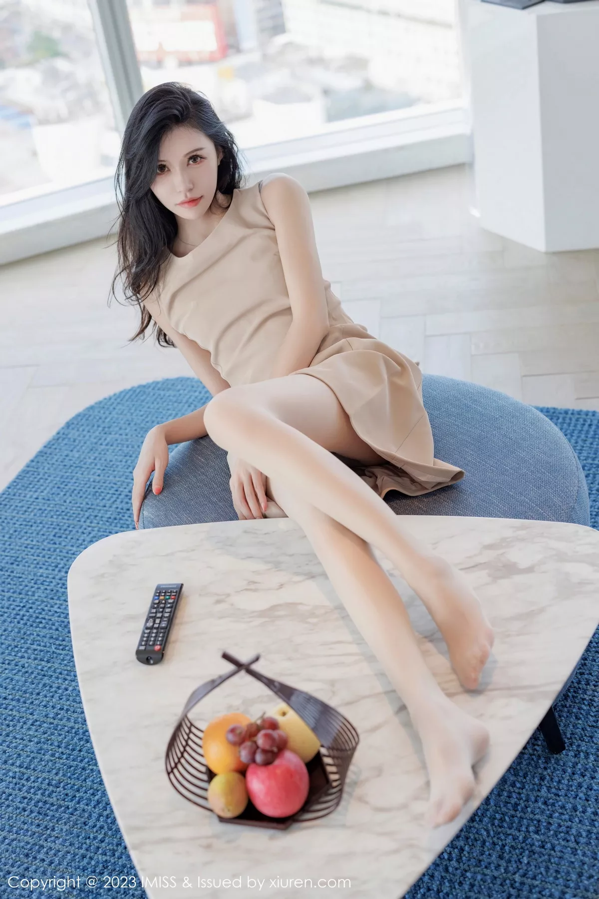 秀人集.com_[IMISS爱蜜社]Vol.746_模特泥鳅鳅酒店性感杏色时尚套装露淡蓝蕾丝内衣迷人诱惑写真54P