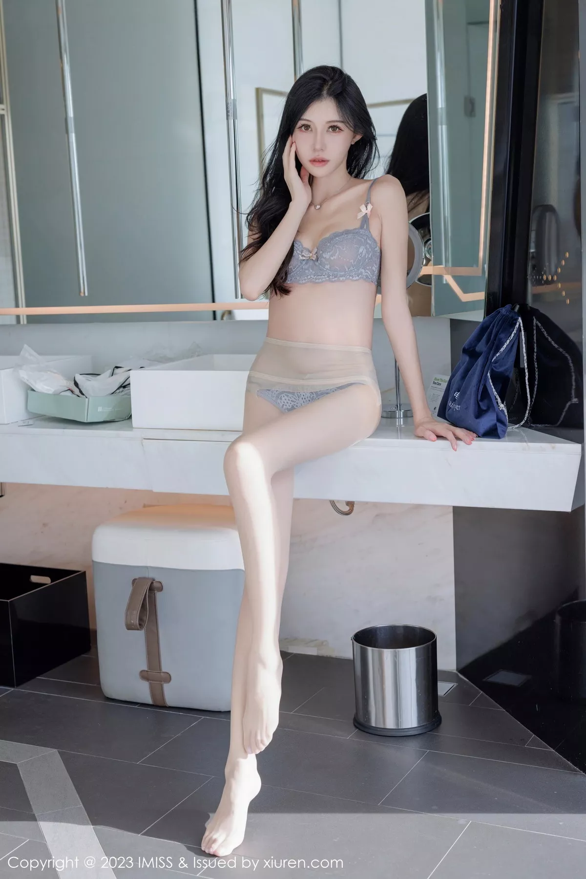 秀人集.com_[IMISS爱蜜社]Vol.746_模特泥鳅鳅酒店性感杏色时尚套装露淡蓝蕾丝内衣迷人诱惑写真54P