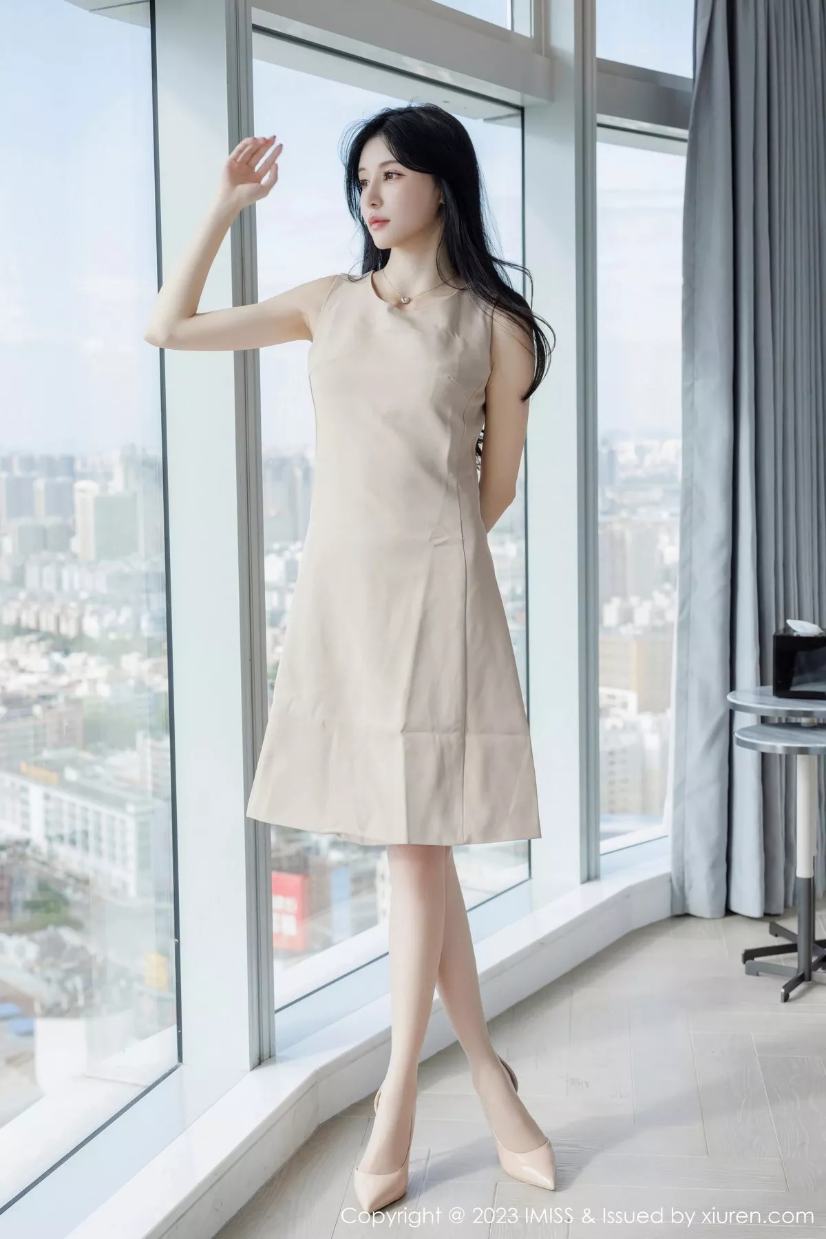 秀人集.com_[IMISS爱蜜社]Vol.746_模特泥鳅鳅酒店性感杏色时尚套装露淡蓝蕾丝内衣迷人诱惑写真54P