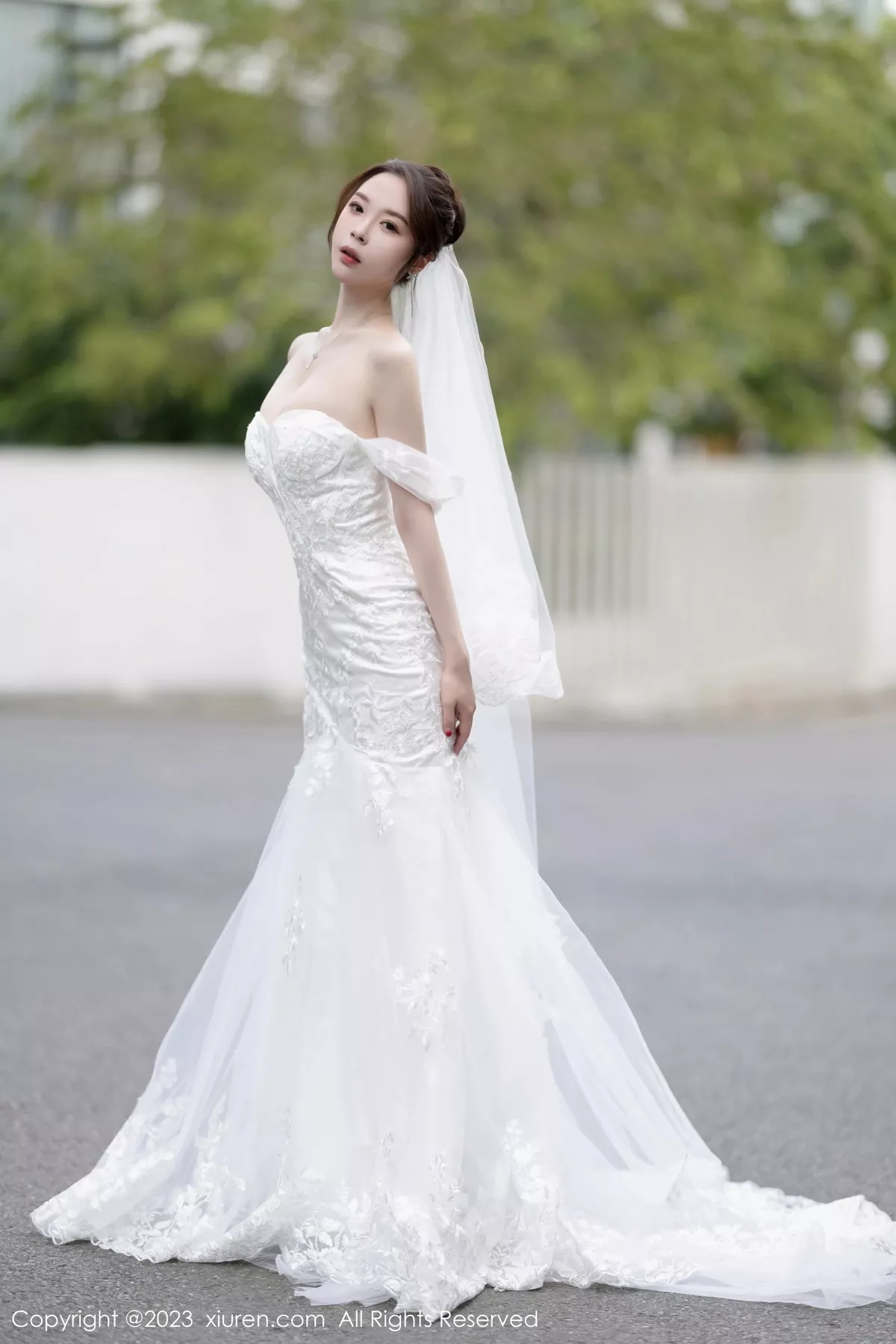 秀人集.com_[XiuRen秀人网]No.7310_模特梦心玥安吉旅拍性感白色婚纱服饰半脱秀曼妙身姿诱惑写真83P