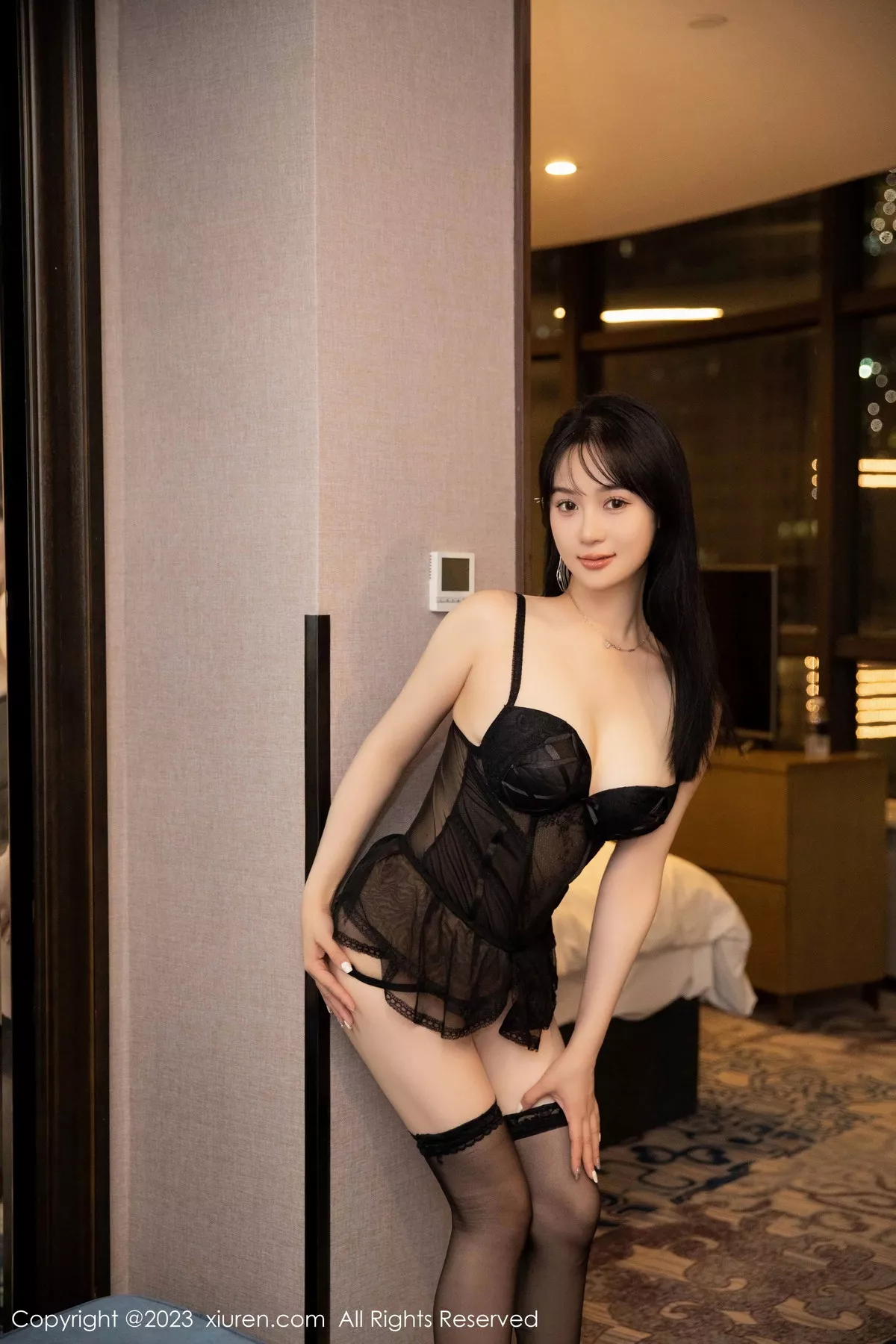 秀人集.com_[XiuRen秀人网]No.7309_模特柚琪Rich性感黑色薄纱情趣睡裙配黑丝袜秀丰腴美臀诱惑写真74P