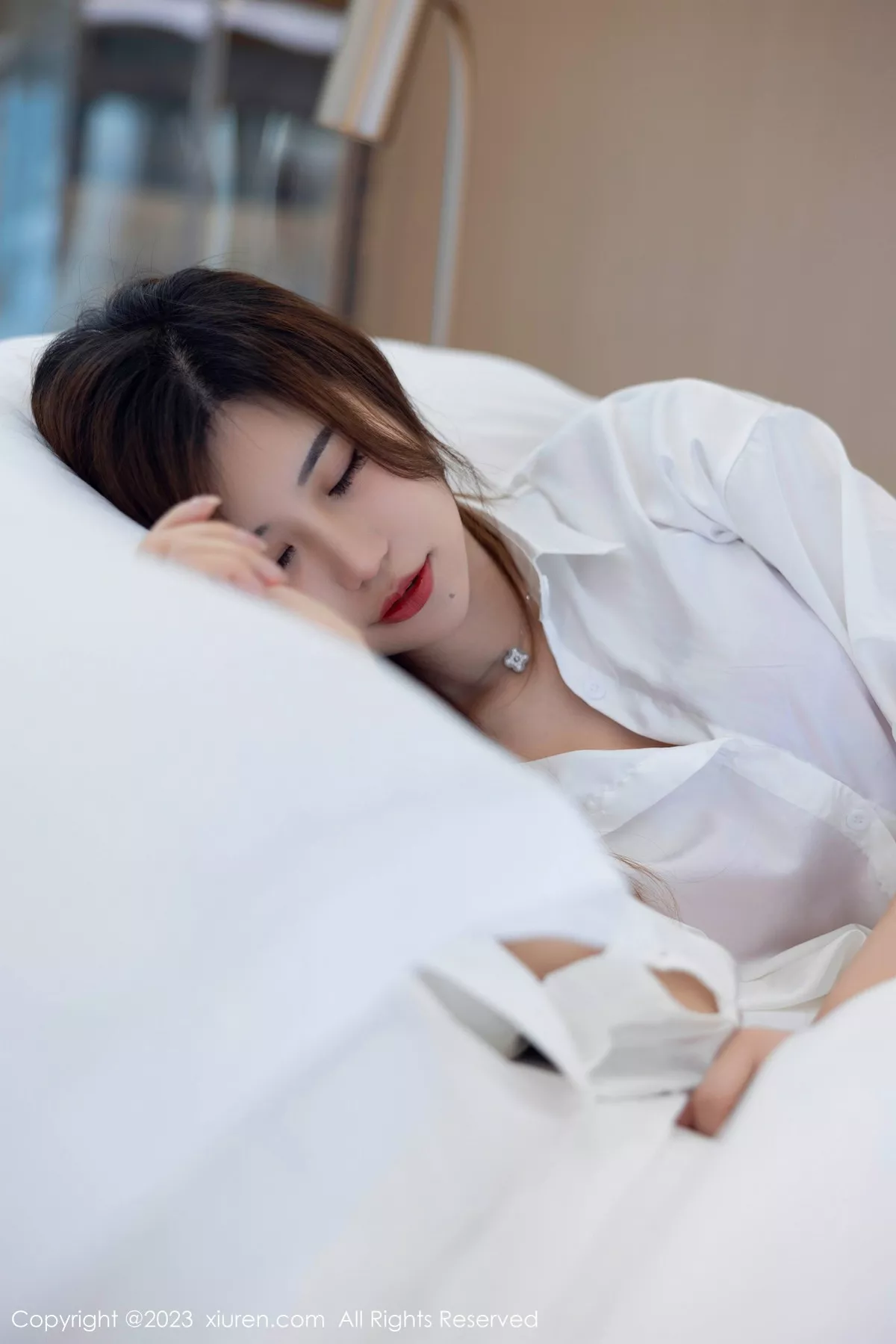 秀人集.com_[XiuRen秀人网]No.7358_女神绮里嘉性感白T露玫红内衣配超薄肉丝秀曼妙身姿诱惑写真113P