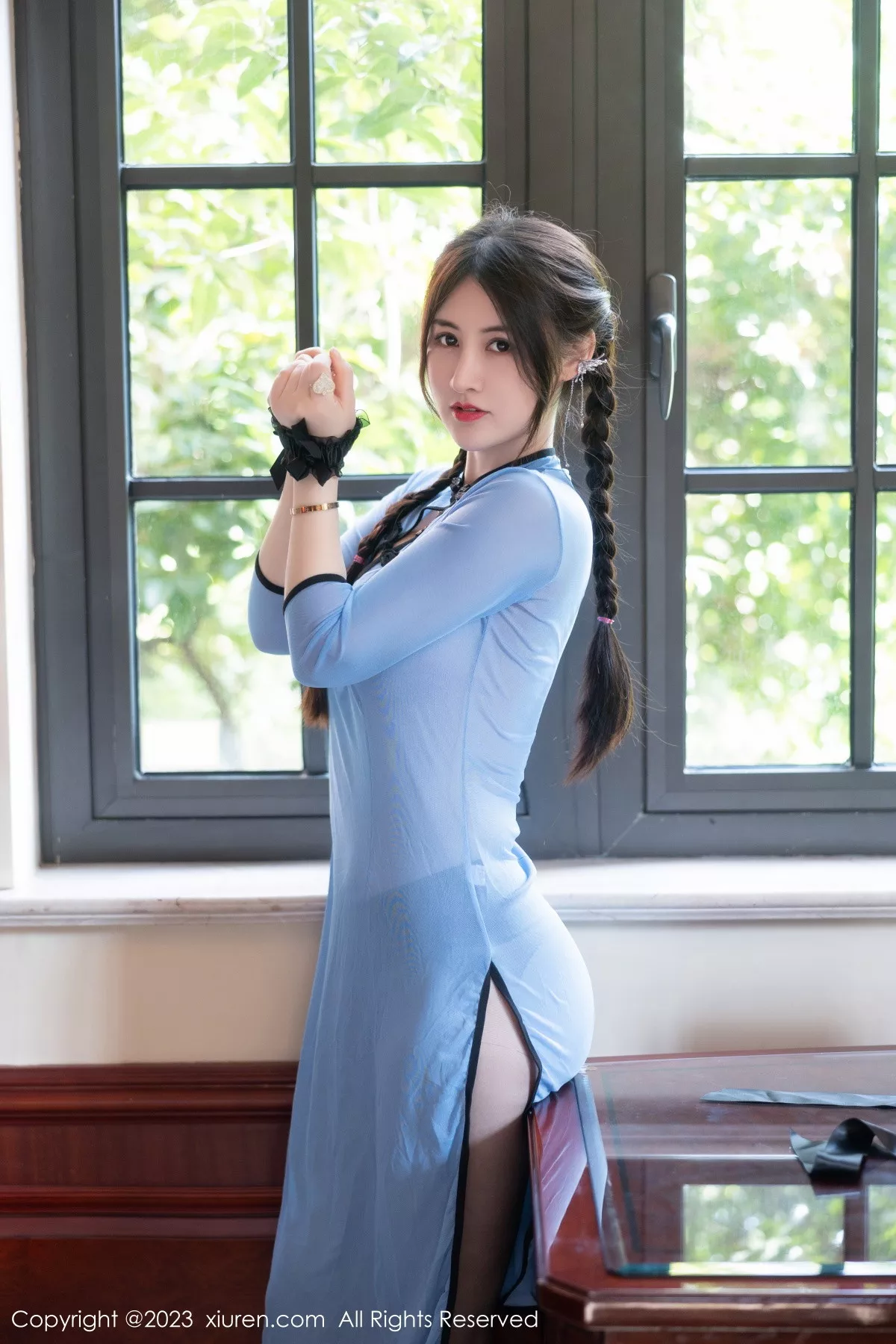 秀人集.com_[XiuRen秀人网]No.7357_模特诗诗kiki私房浴室性感蓝色轻透旗袍露豪乳遮点惹火诱惑写真84P