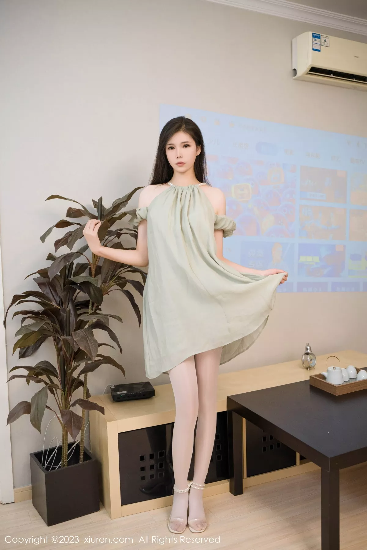 秀人集.com_[XiuRen秀人网]No.7378_模特雪糕CiCi私房半脱露性感轻透内衣配白丝袜秀美腿诱惑写真66P