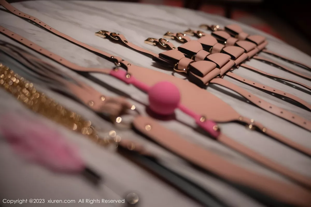 秀人集.com_[XiuRen秀人网]No.7399_模特幼幼女仆角色扮演性感粉色短围裙真空秀惹火身材诱惑写真82P