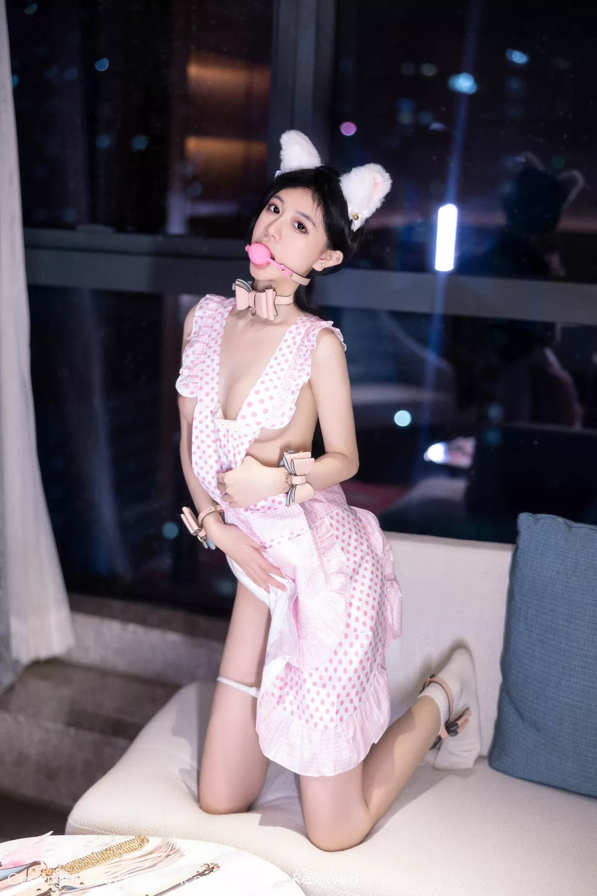 秀人集.com_[XiuRen秀人网]No.7399_模特幼幼女仆角色扮演性感粉色短围裙真空秀惹火身材诱惑写真82P