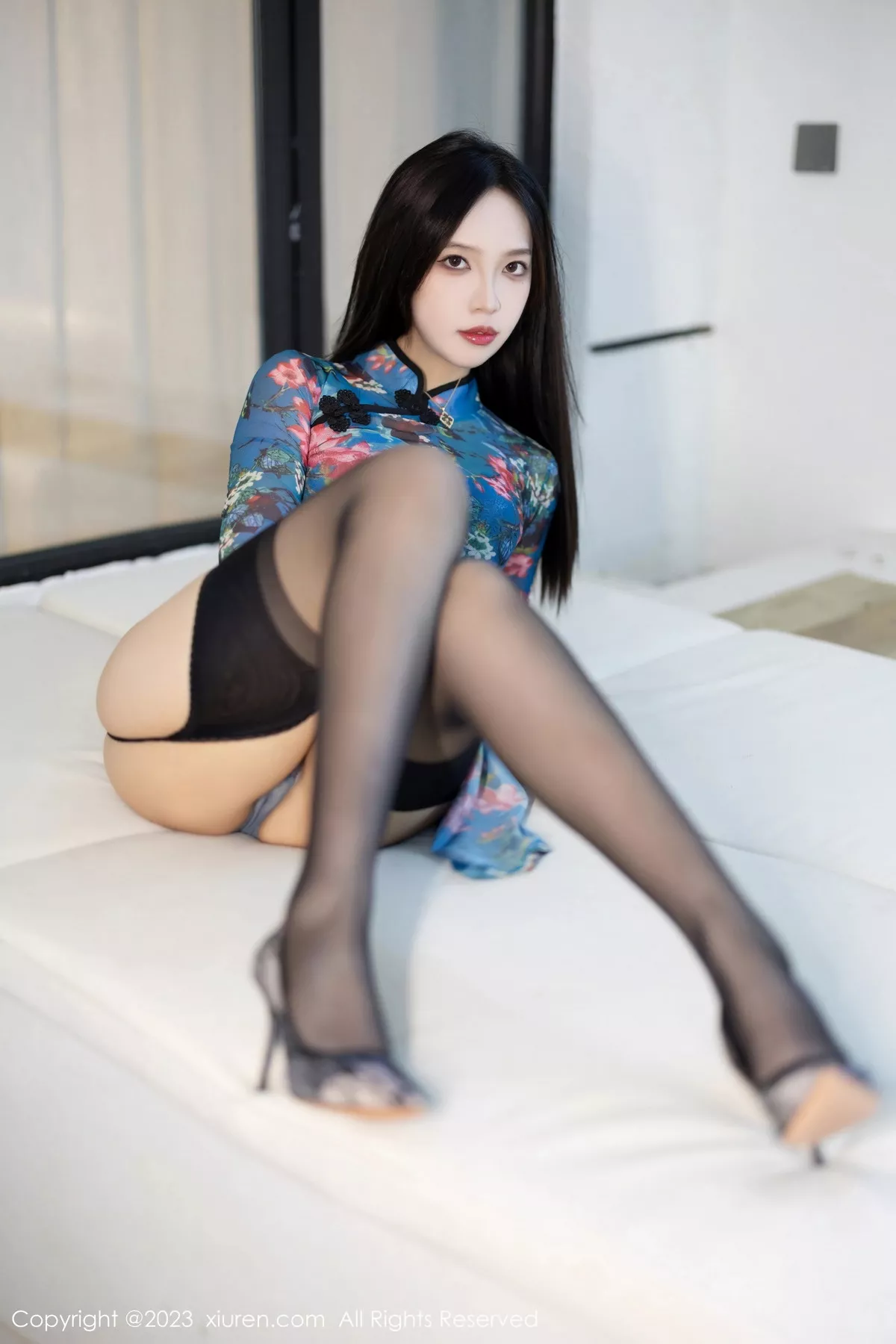 秀人集.com_[XiuRen秀人网]No.7271_模特郑颖姗Bev性感蓝色旗袍露蓝灰蕾丝内衣配黑丝吊袜诱惑写真81P