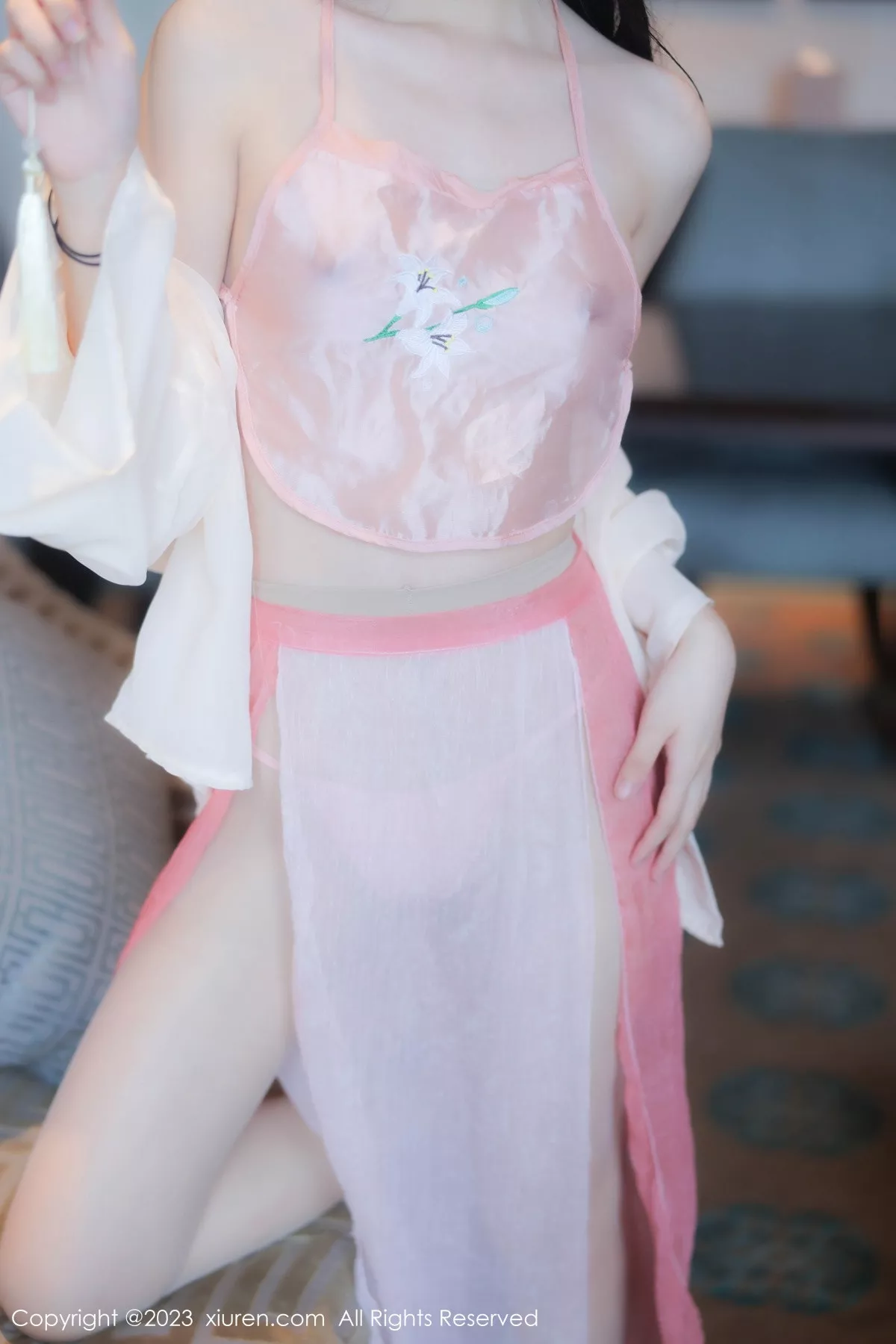 秀人集.com_[XiuRen秀人网]No.7290_模特幼幼性感粉色古装服饰配超薄无内肉丝秀惹火身材诱惑写真88P