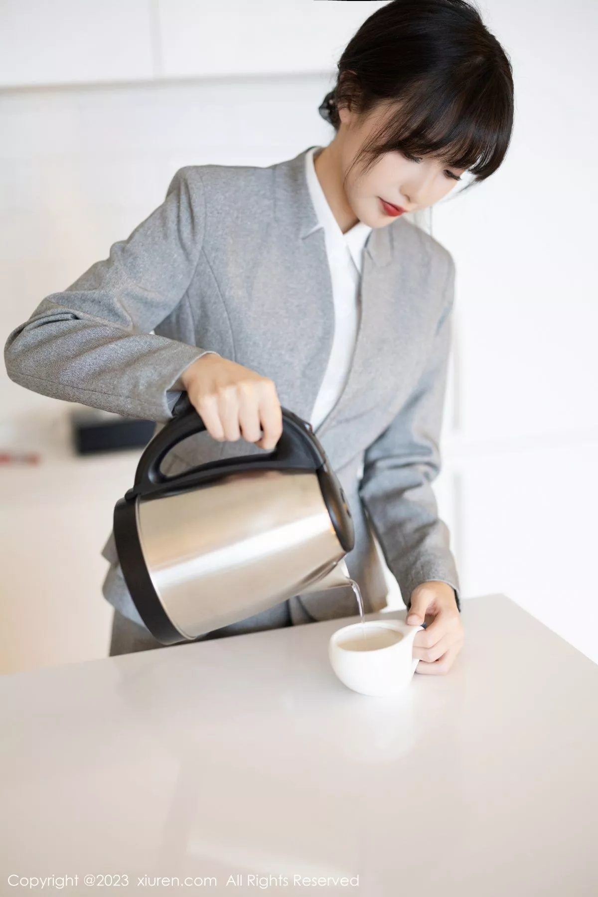 秀人集.com_[XiuRen秀人网]No.7422_模特林星阑性感灰色OL服饰+淡蓝连衣短裙秀曼妙身姿诱惑写真85P