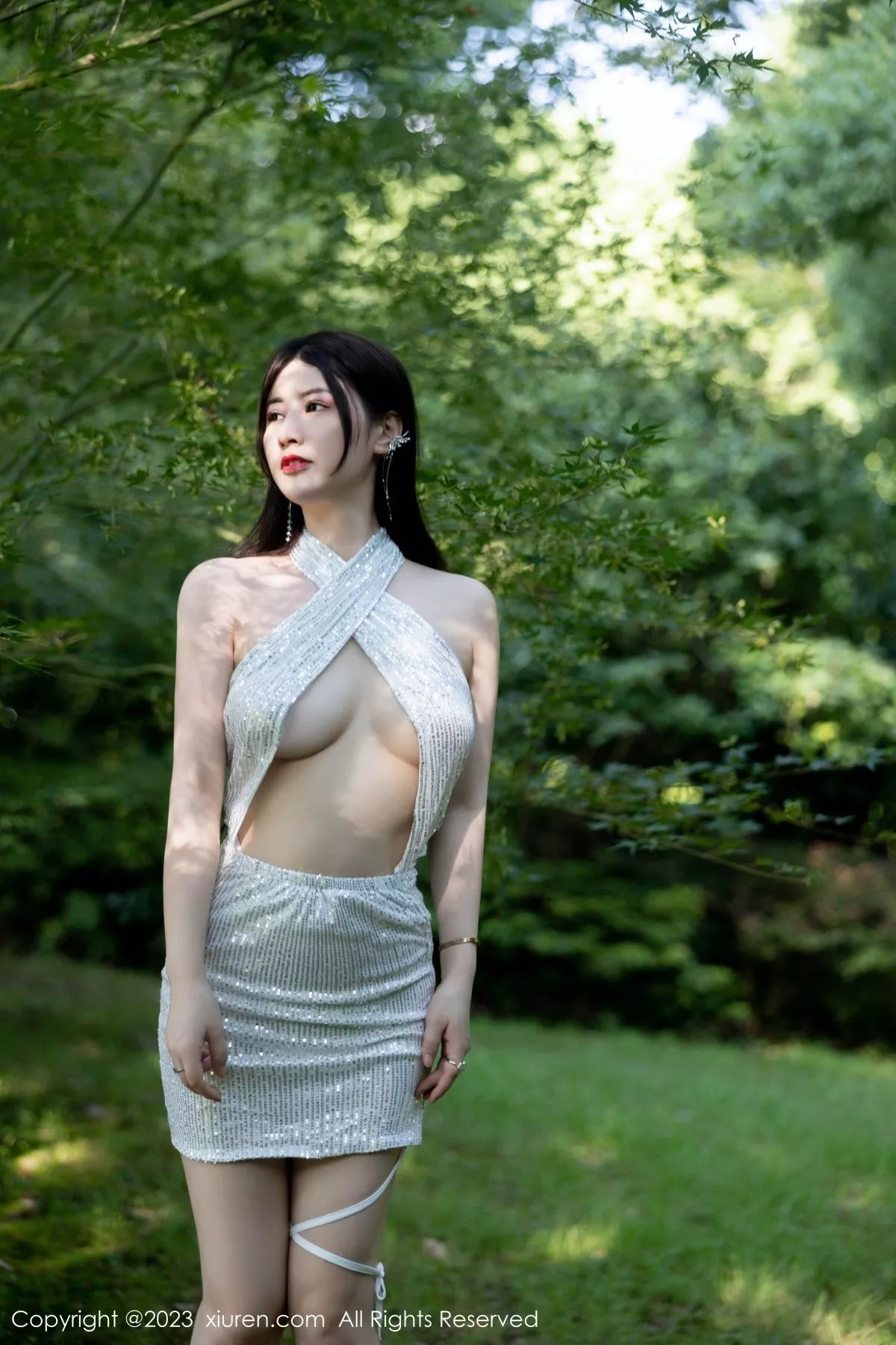 秀人集.com_[XiuRen秀人网]No.7441_模特诗诗kiki性感蓝灰蕾丝内衣配黑丝袜秀丰腴身姿惹火诱惑写真79P