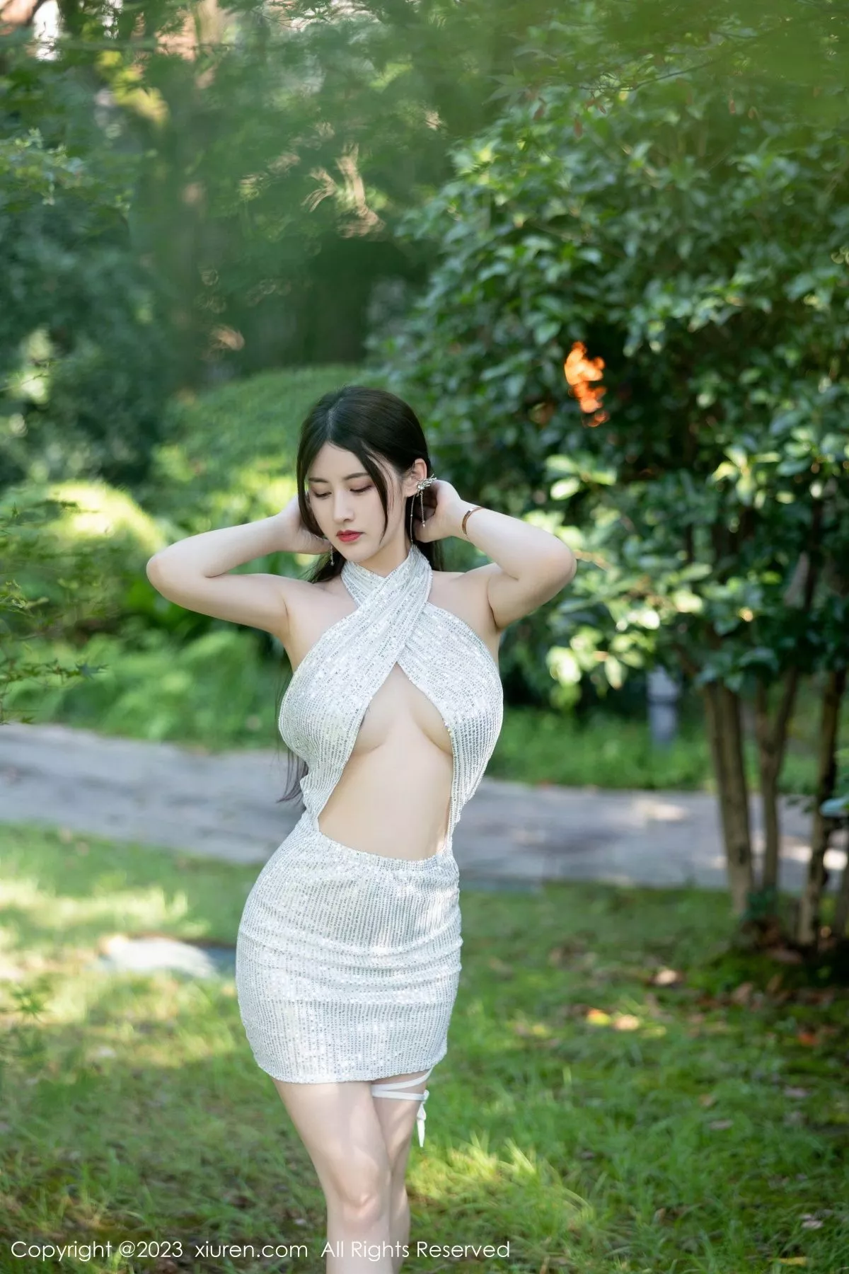 秀人集.com_[XiuRen秀人网]No.7441_模特诗诗kiki性感蓝灰蕾丝内衣配黑丝袜秀丰腴身姿惹火诱惑写真79P