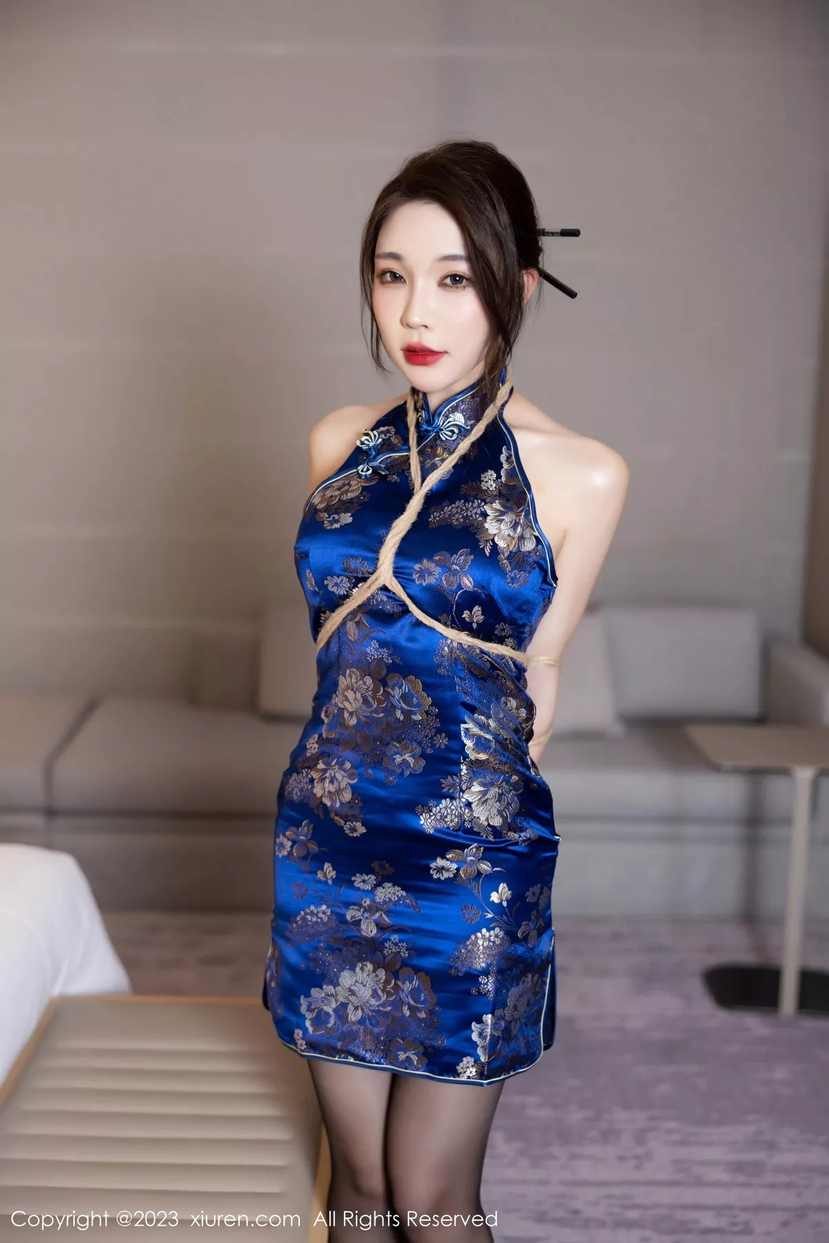 秀人集.com_[XiuRen秀人网]No.7453_女神徐莉芝Booty蓝色旗袍服饰+黑色情趣服秀曼妙身姿诱惑写真91P