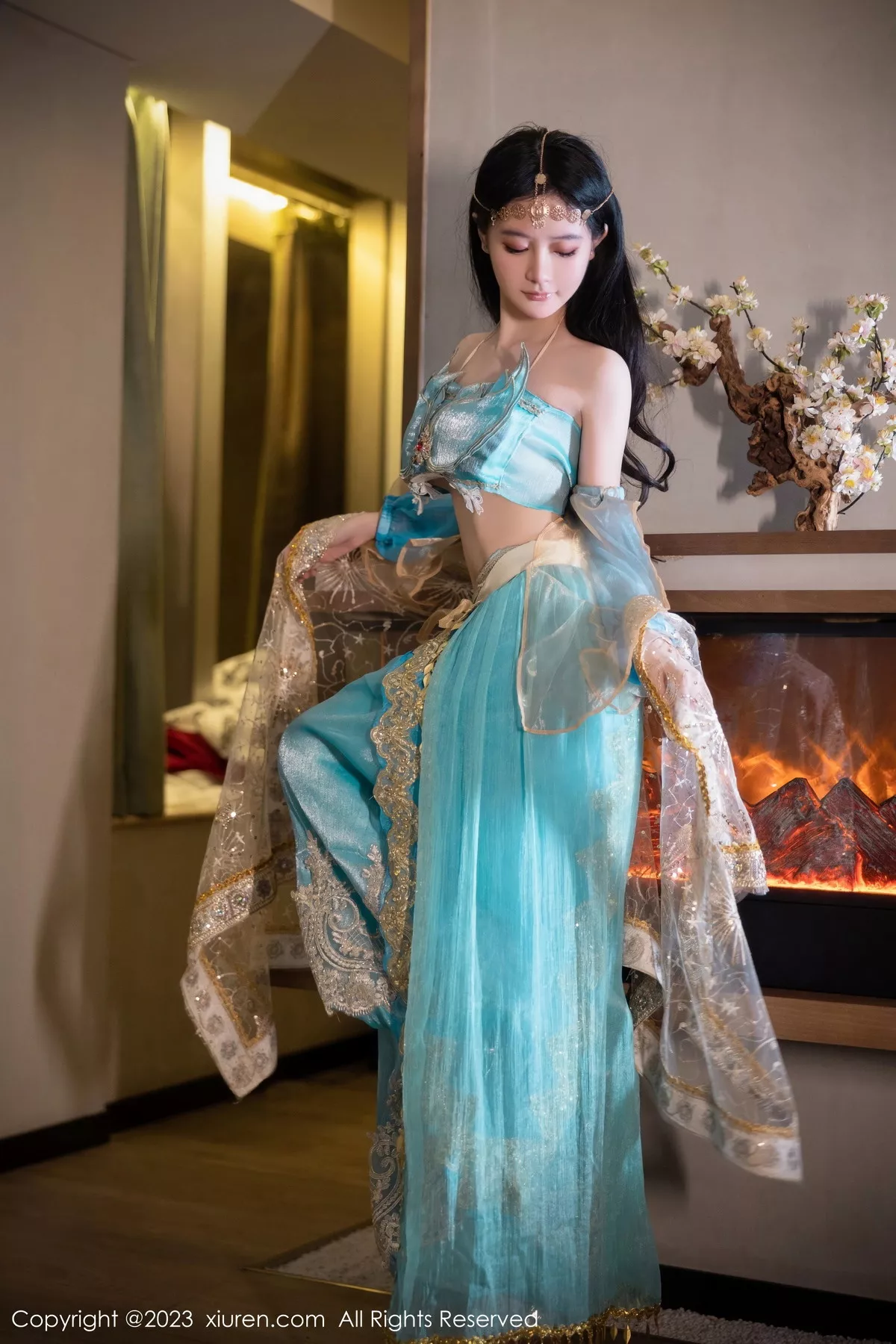 秀人集.com_[XiuRen秀人网]No.7469_模特幼幼性感蓝色西域舞娘短裙露黑色内裤秀白嫩美腿诱惑写真82P