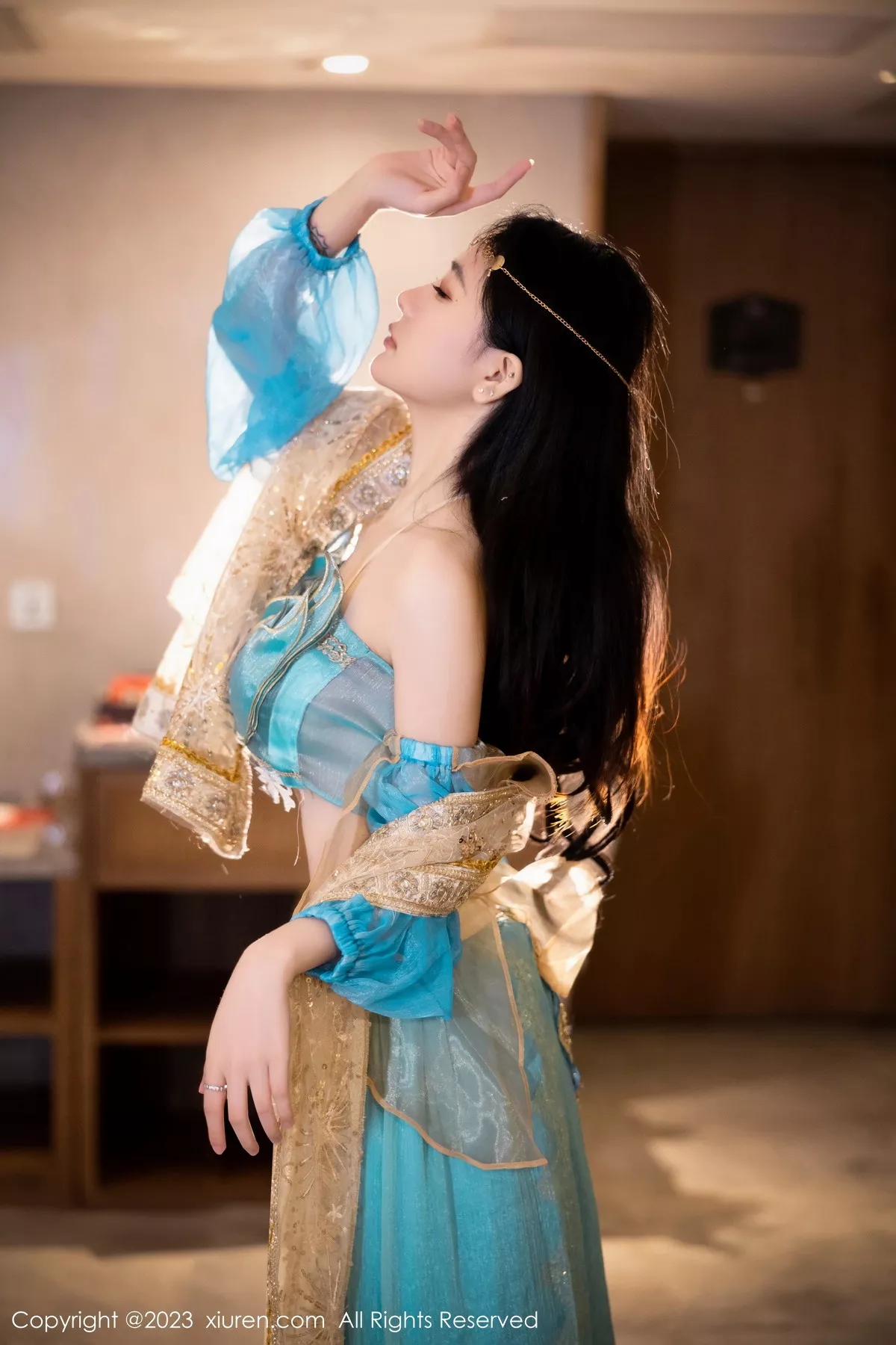 秀人集.com_[XiuRen秀人网]No.7469_模特幼幼性感蓝色西域舞娘短裙露黑色内裤秀白嫩美腿诱惑写真82P