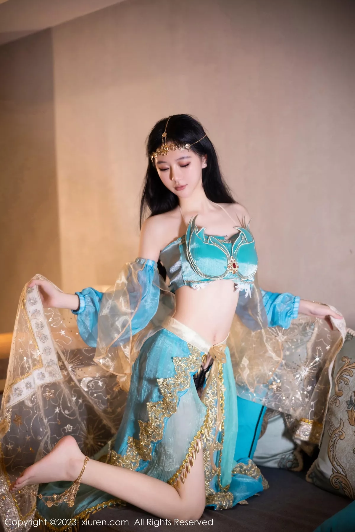 秀人集.com_[XiuRen秀人网]No.7469_模特幼幼性感蓝色西域舞娘短裙露黑色内裤秀白嫩美腿诱惑写真82P