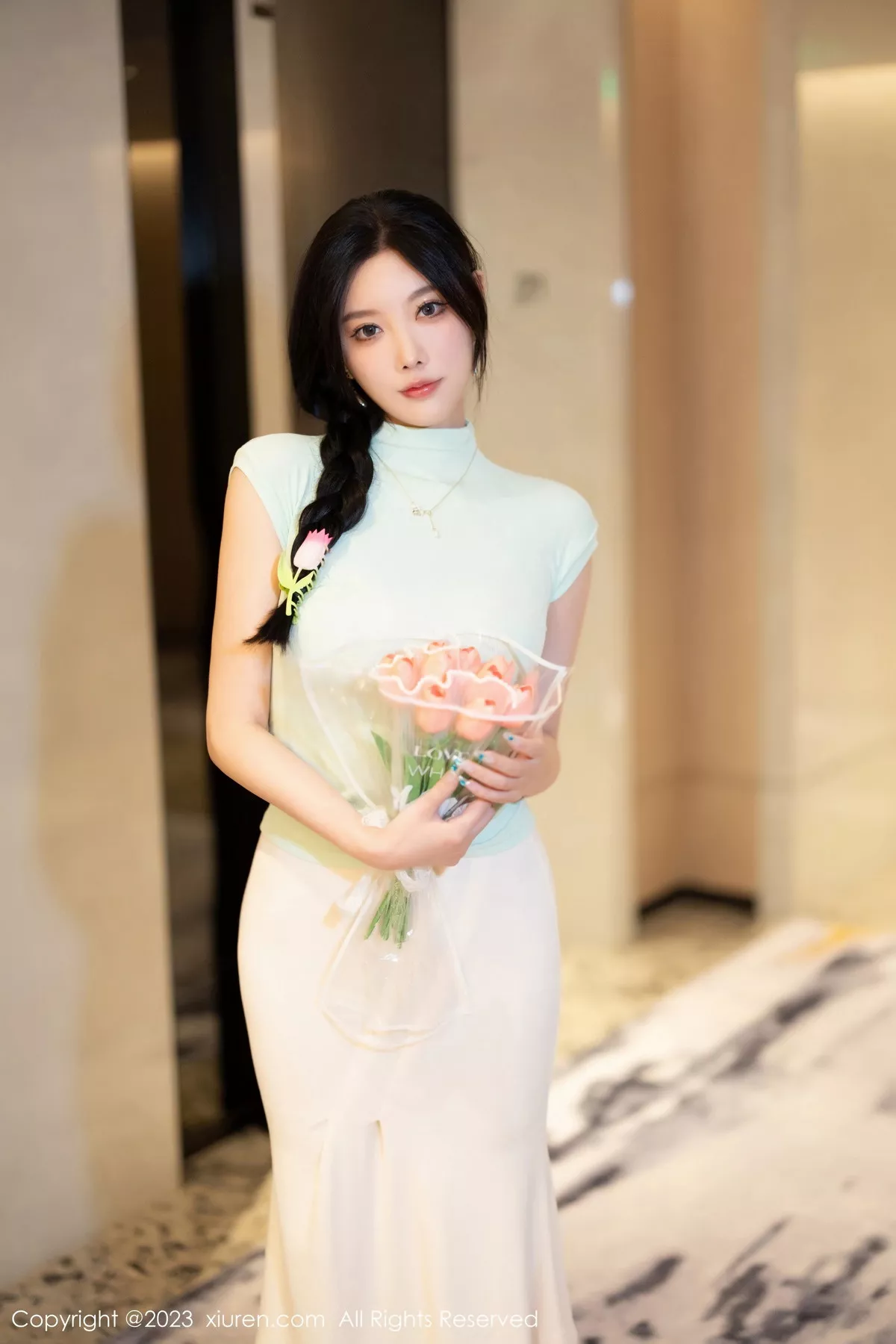 秀人集.com_[XiuRen秀人网]No.7481_女神杨晨晨Yome淡绿色上衣露白色蕾丝内衣秀丰腴身材诱惑写真84P